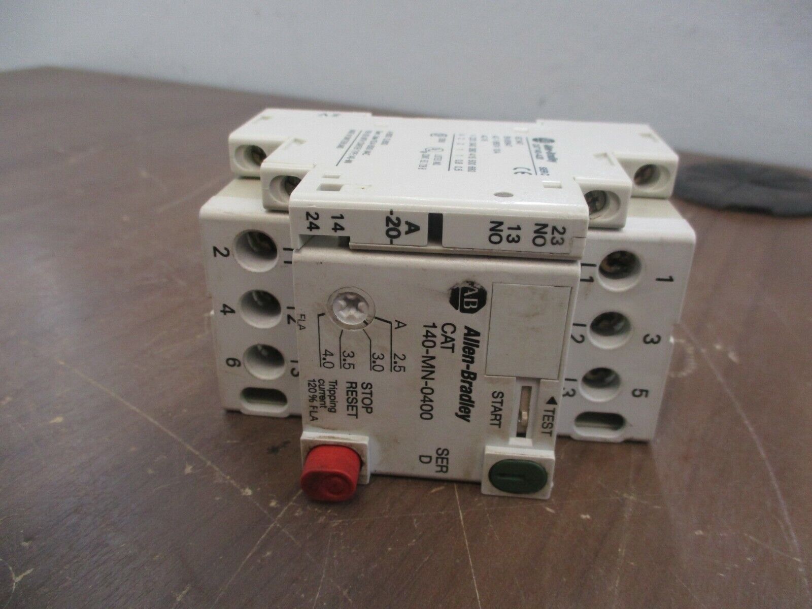 Allen-Bradley Manual Starter 140-MN-0400 Ser. D Trip: 2.5-4.0A w/ Aux Contact
