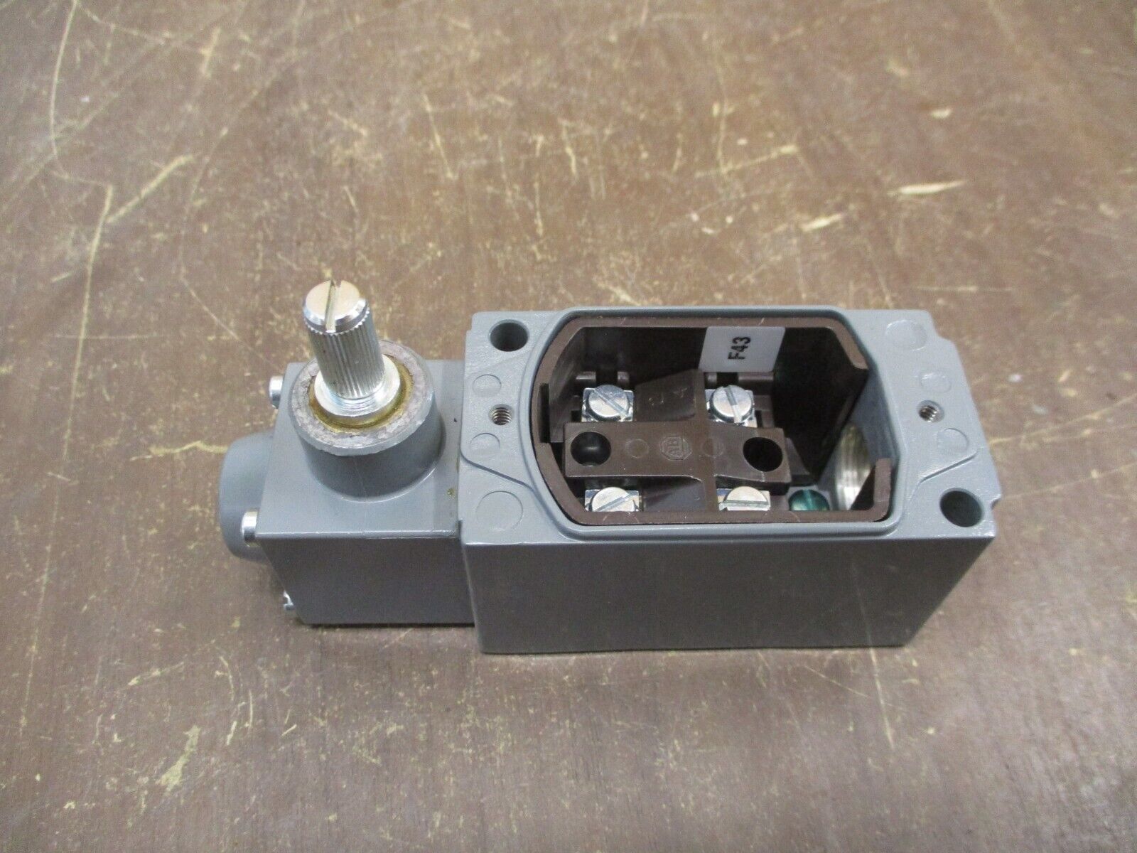 Allen-Bradley Oiltight Limit Switch 802T-A3 Ser. D New Surplus