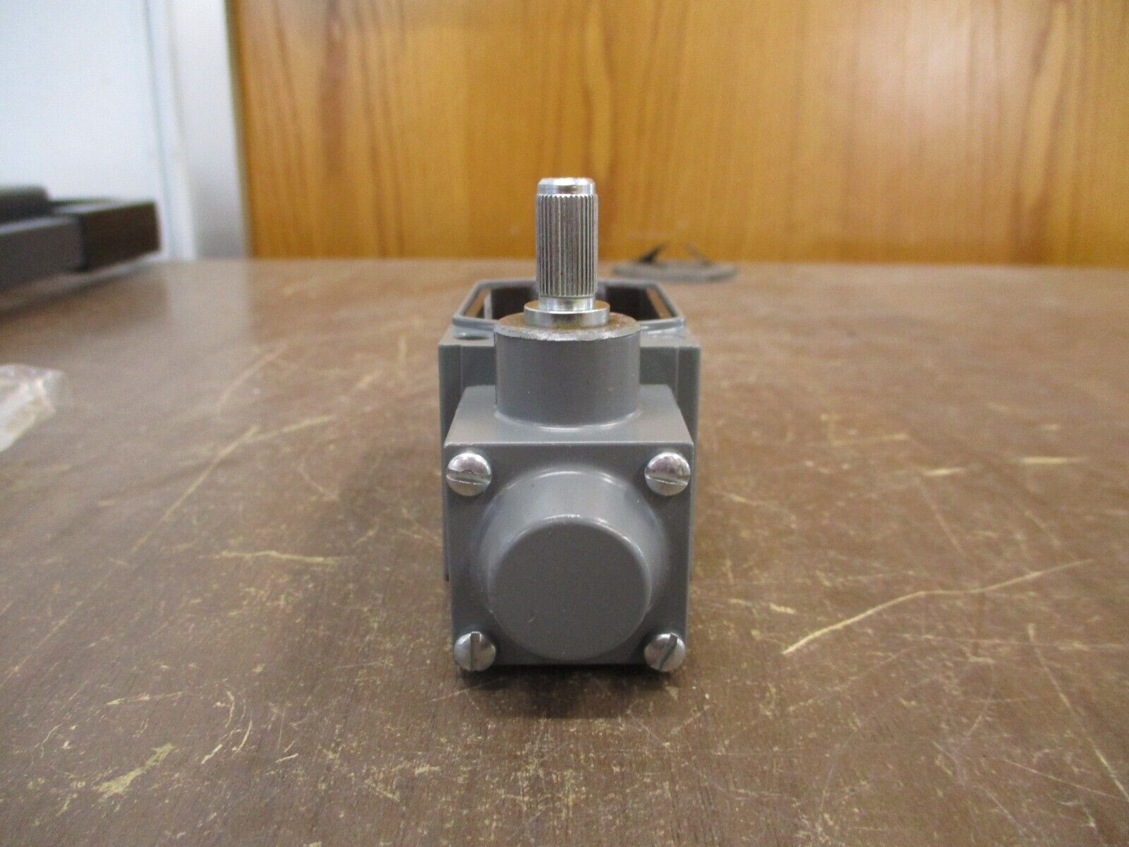 Allen-Bradley Oiltight Limit Switch 802T-A3 Ser. D New Surplus