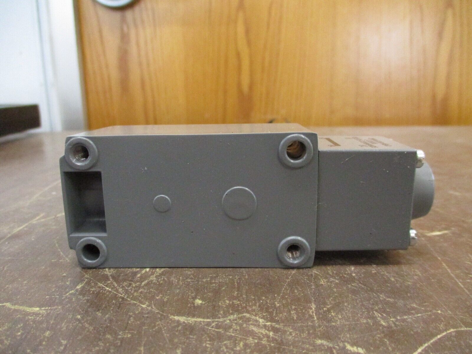 Allen-Bradley Oiltight Limit Switch 802T-A3 Ser. D New Surplus