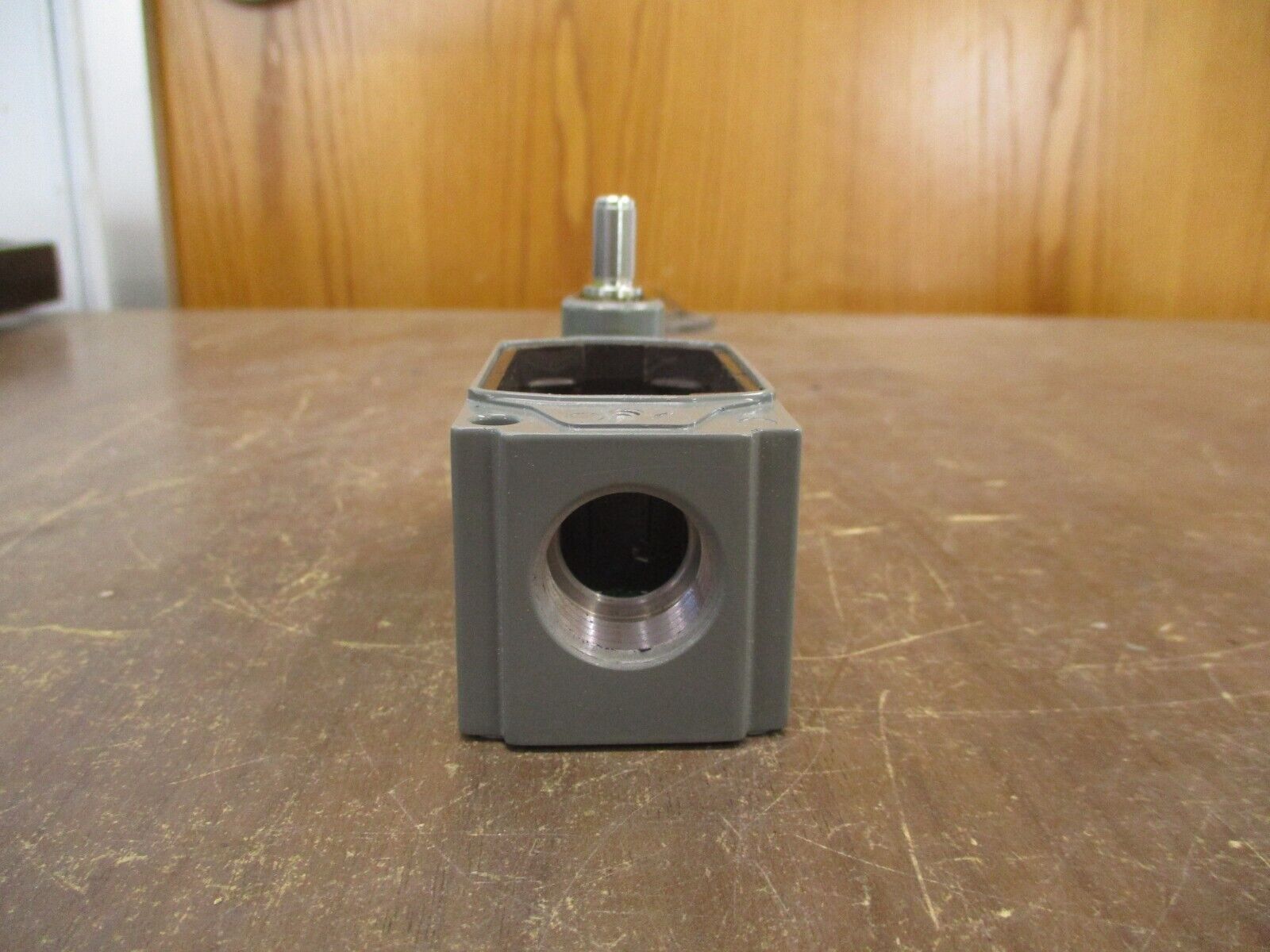 Allen-Bradley Oiltight Limit Switch 802T-A3 Ser. D *Missing Terminal Cover*