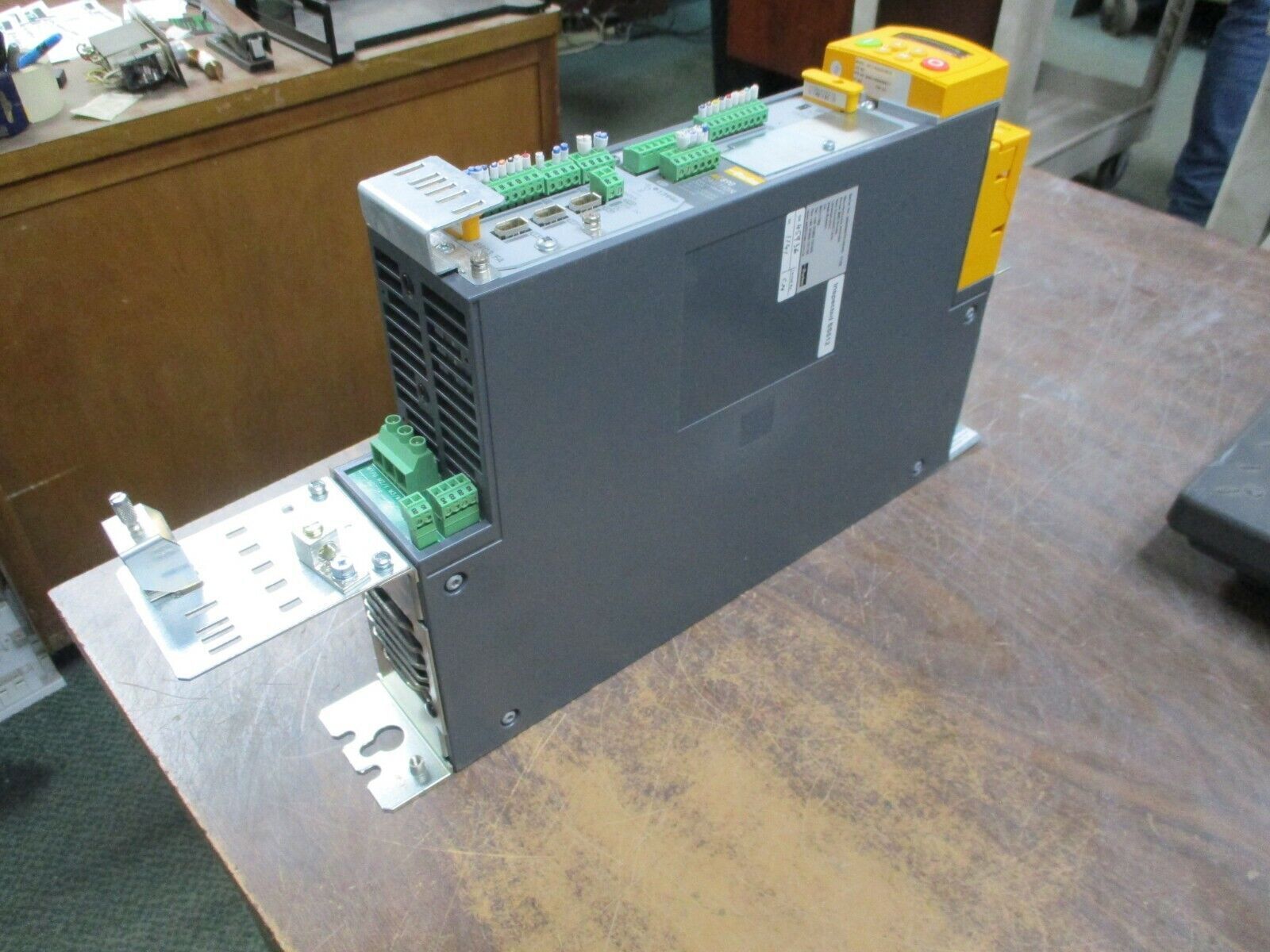 Parker Common DC Bus Drive 890CD/5/0004B/N/00/A/US FW: 3V8 Used
