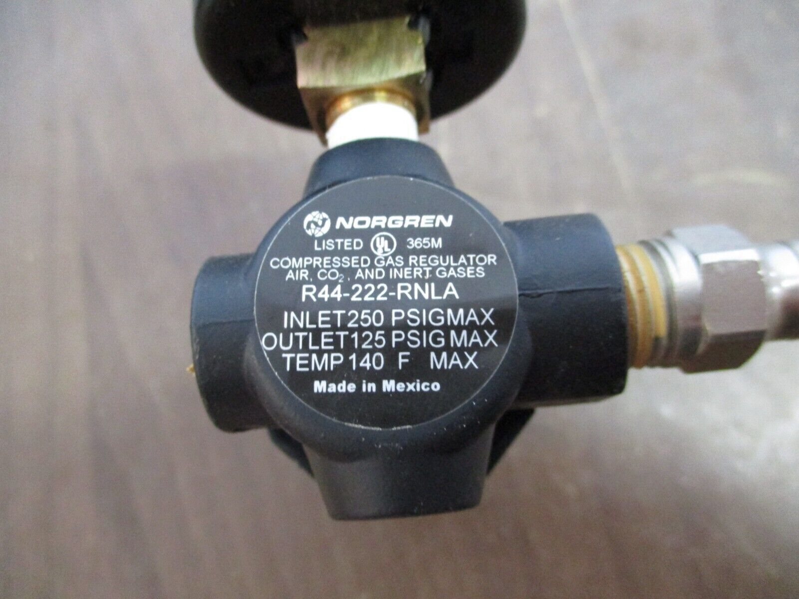 Norgren Compressed Gas Regulator R44-222-RNLA Inlet: 250PSIG Outlet: 125PSIG