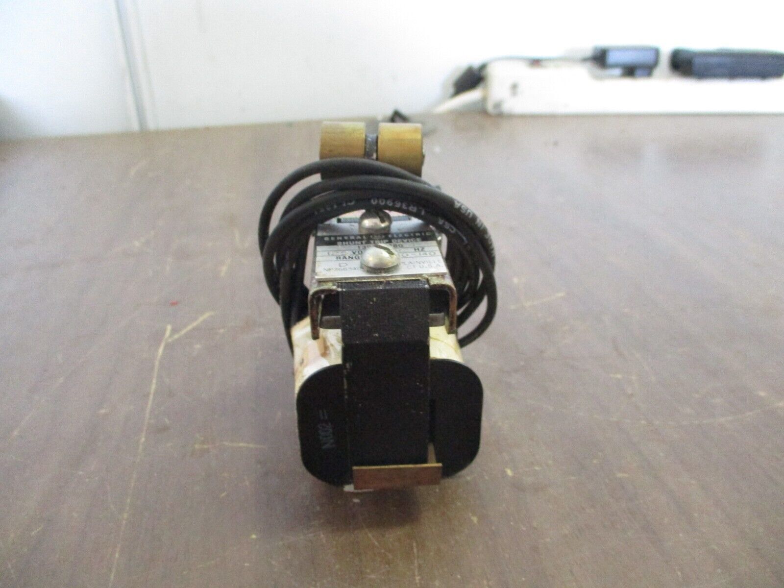 GE Shunt Trip Device 139C4378G4 125V 60Hz Used
