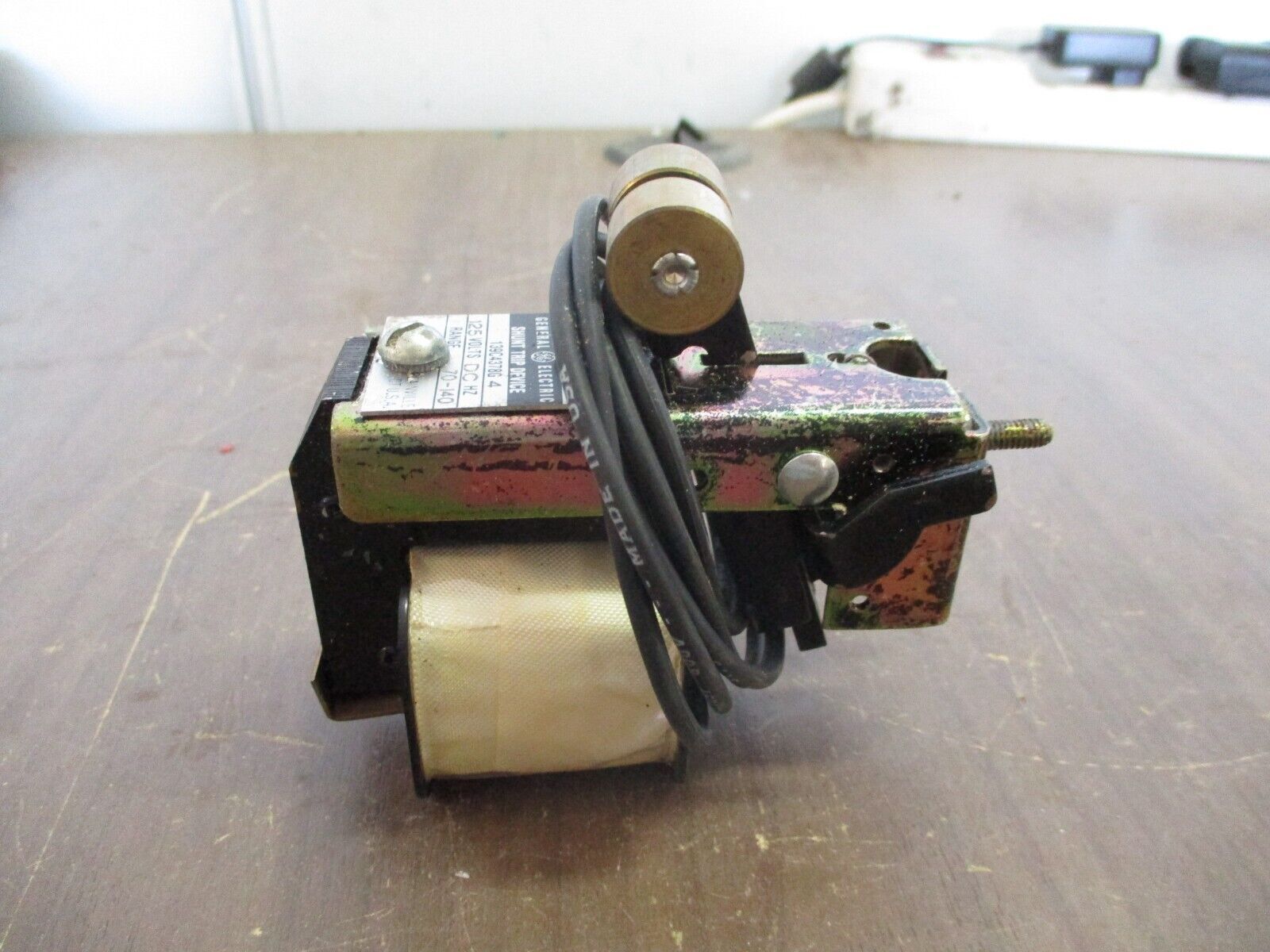 GE Shunt Trip Device 139C4378G4 125V 60Hz Used
