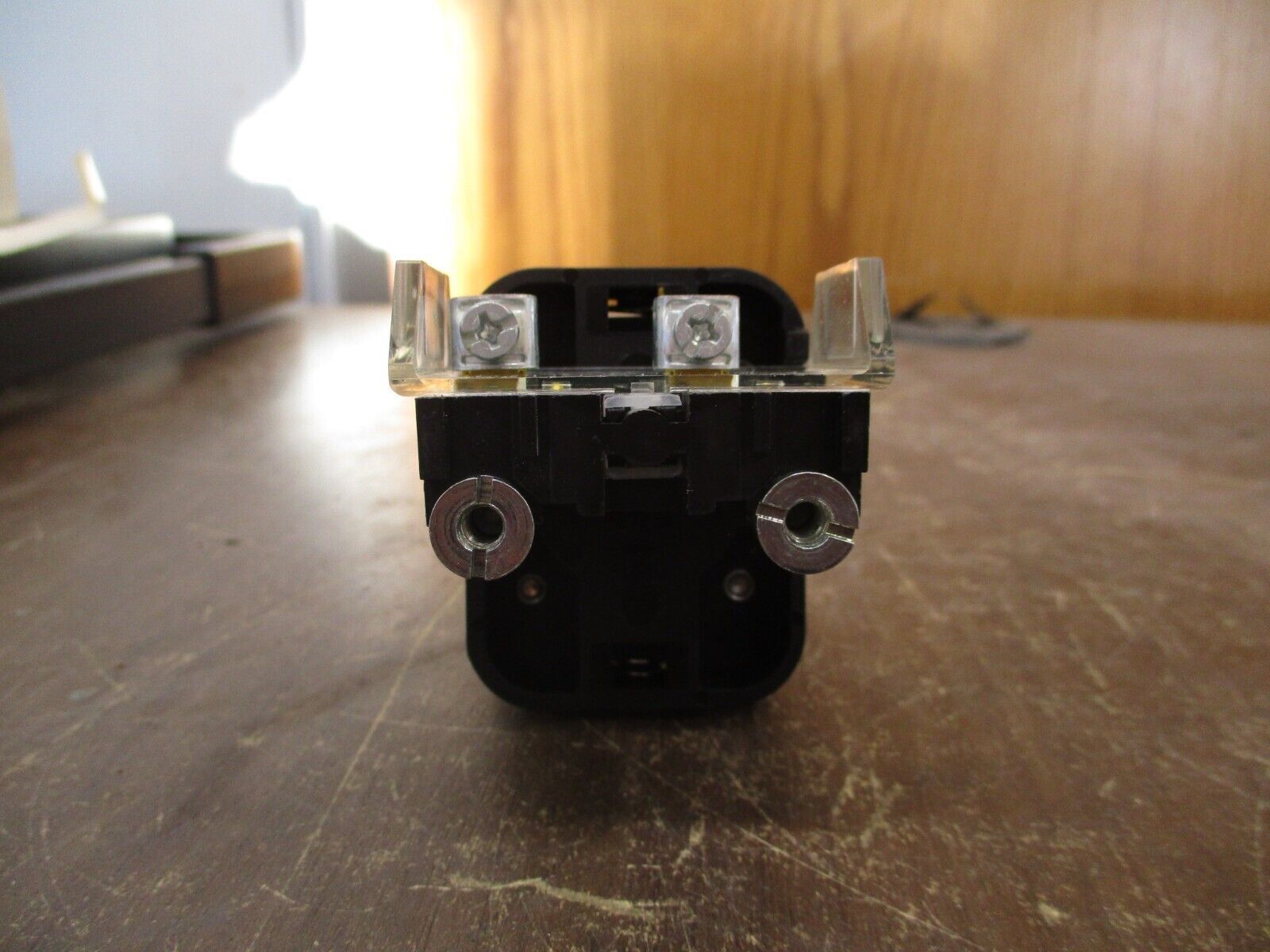 Allen-Bradley Mushroom Head Push-Pull Device 800T-FX9D4 Ser. T 2-Position Yellow