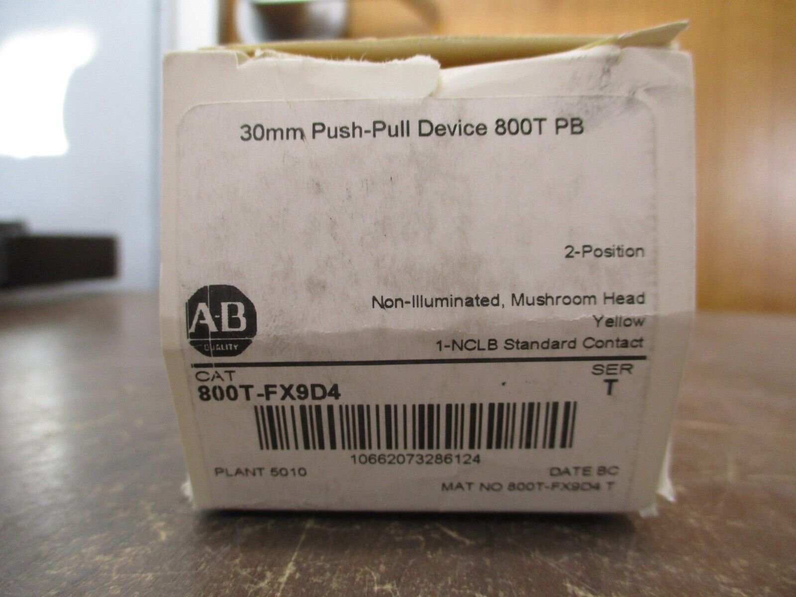 Allen-Bradley Mushroom Head Push-Pull Device 800T-FX9D4 Ser. T 2-Position Yellow