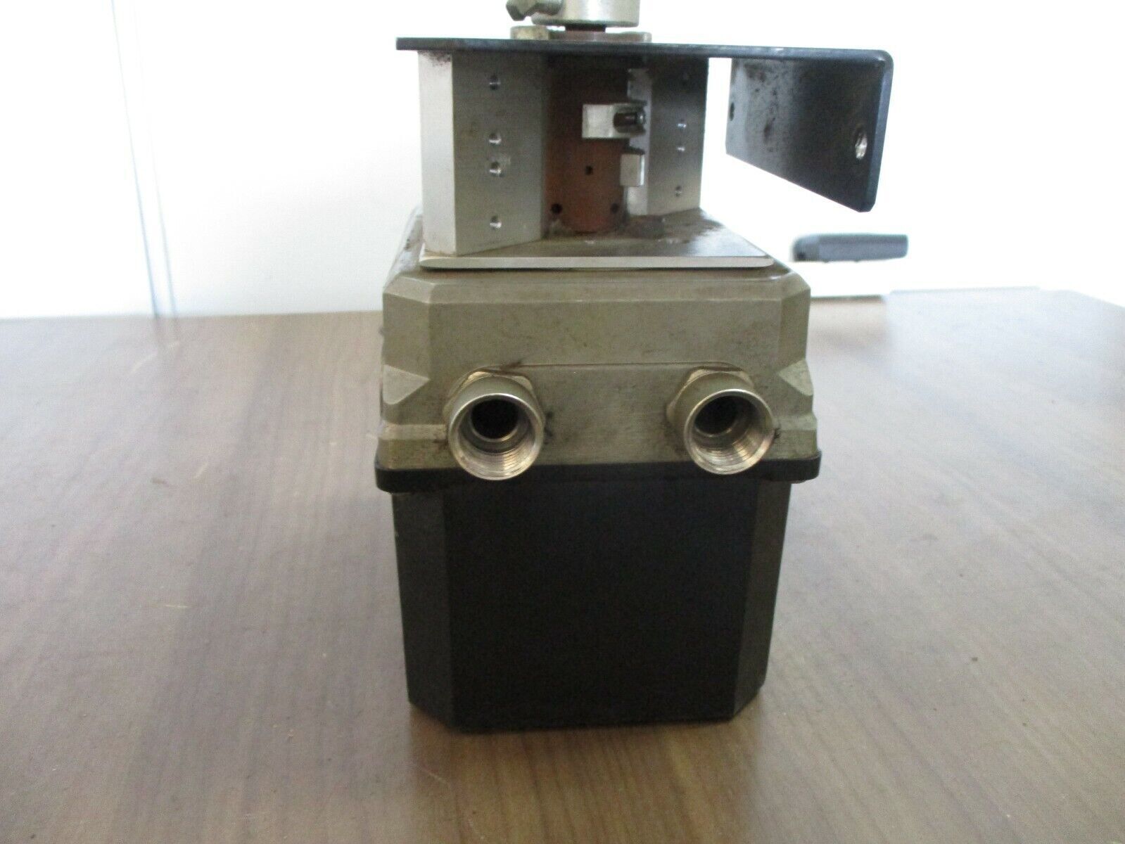 Preferred Instruments Servo Actuator SM-37-30-2-5K Torque: 37ft-lb Used 90° 180°