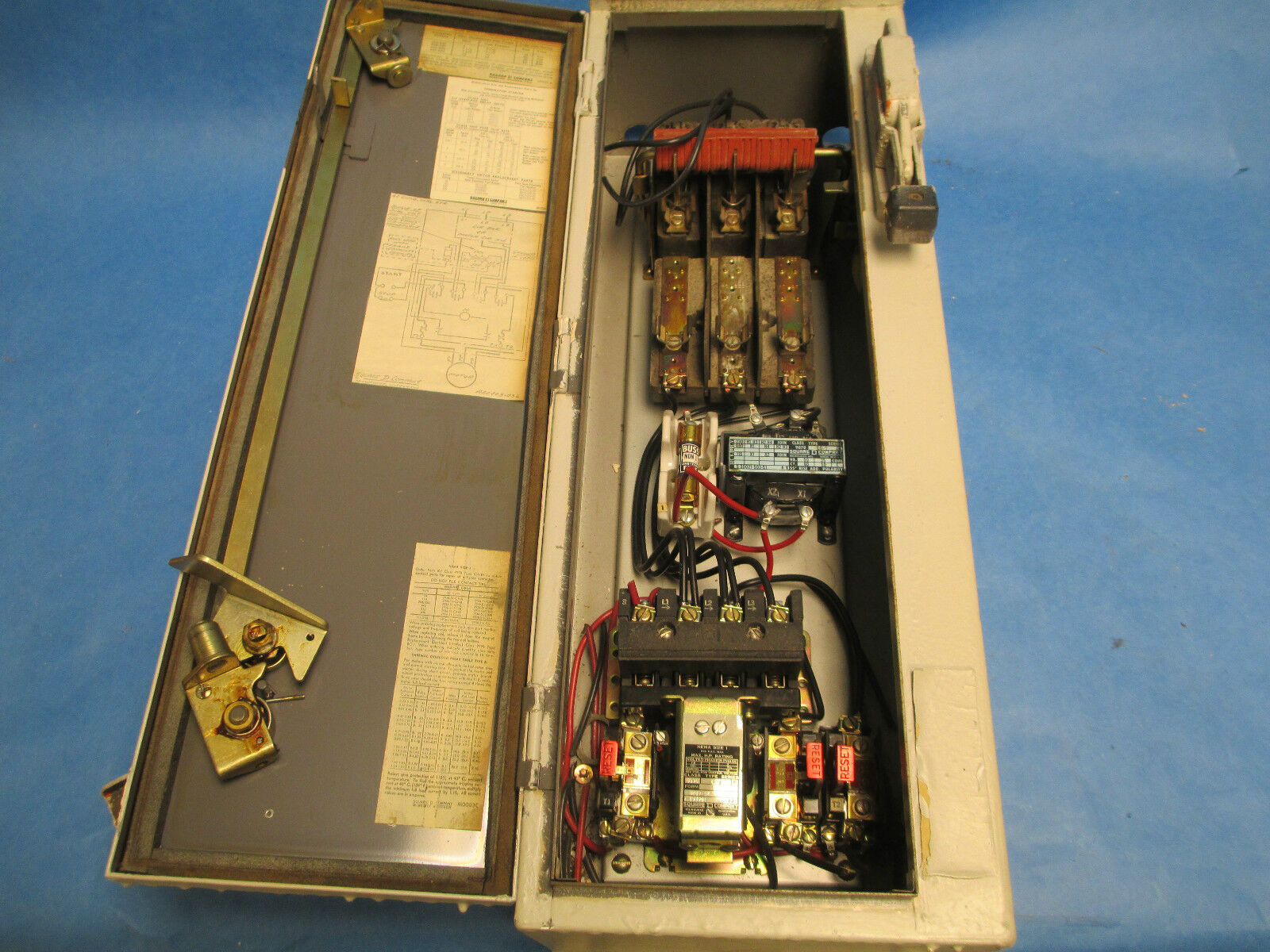 Square D Combination Starter, Size 1 120V Coil 3P Fusible Used