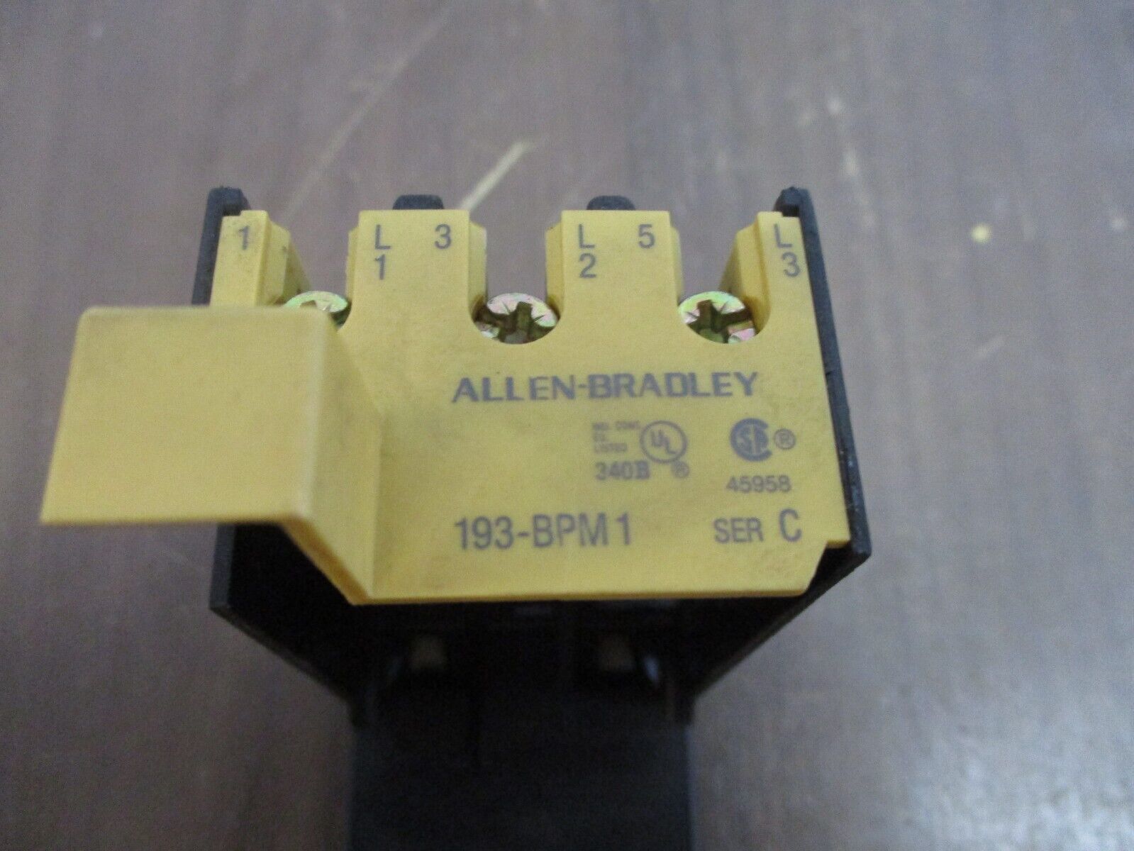 Allen-Bradley DIN Rail Adapter 193-BPM1 Ser. C *Lot of 3* Used