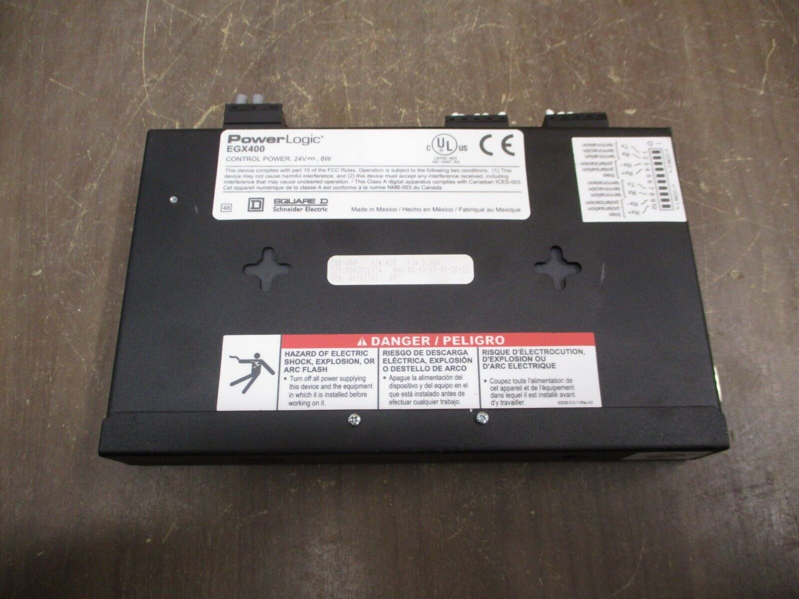 Square D Ethernet Gateway EGX400 H/W: A10 F/W: 5.000 24VDC 8W *No Mount* Used