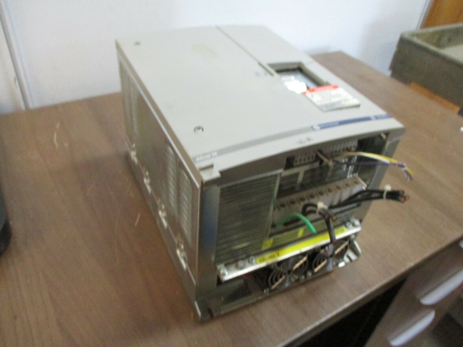 Square D Altivar 58 AC Drive ATV58HD16N4Z 15HP w/ VW3A58202 I/O Card *No Keypad*