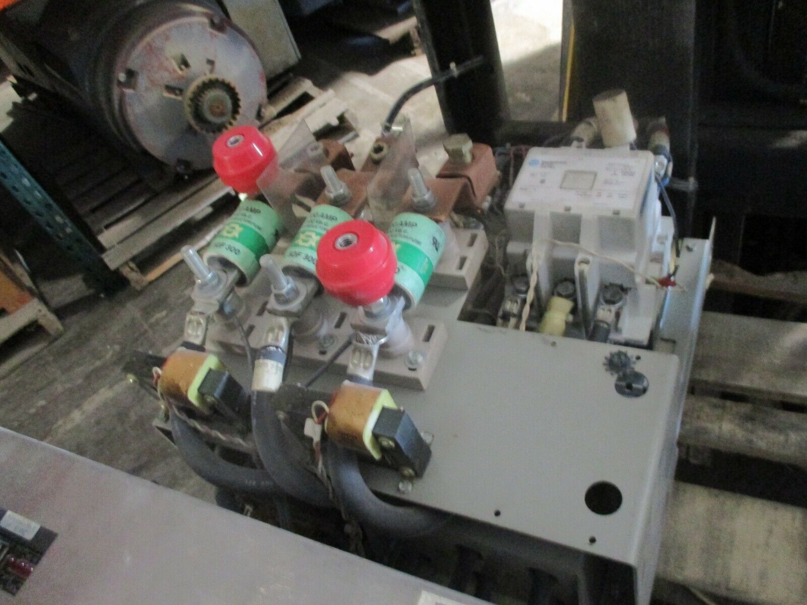 GE Adjustable Speed DC Drive 7VYDS025CD01 100HP In: 480VAC Out: 500VDC Used