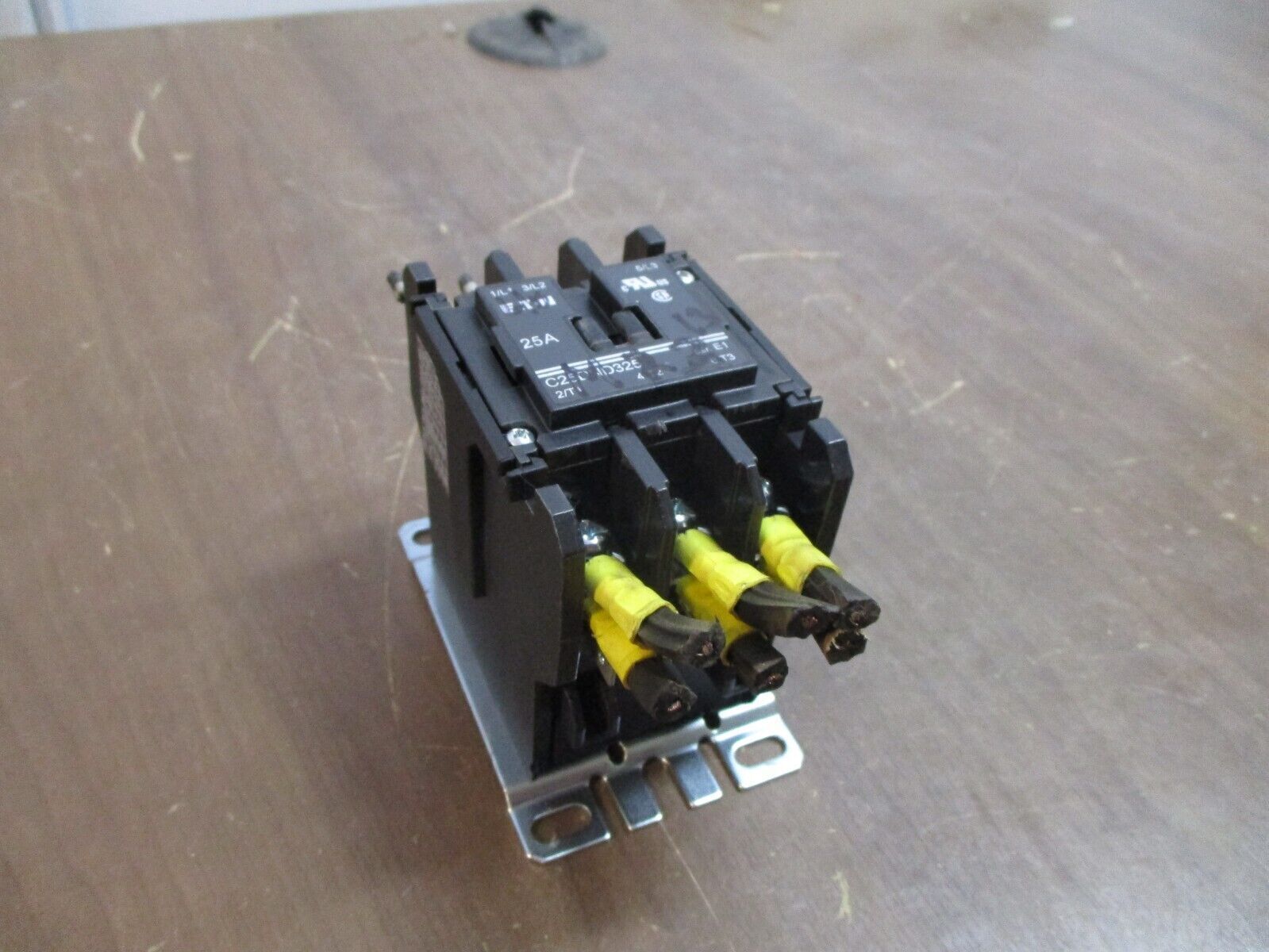 Cutler-Hammer Contactor C25DND325 120V Coil 25A Used