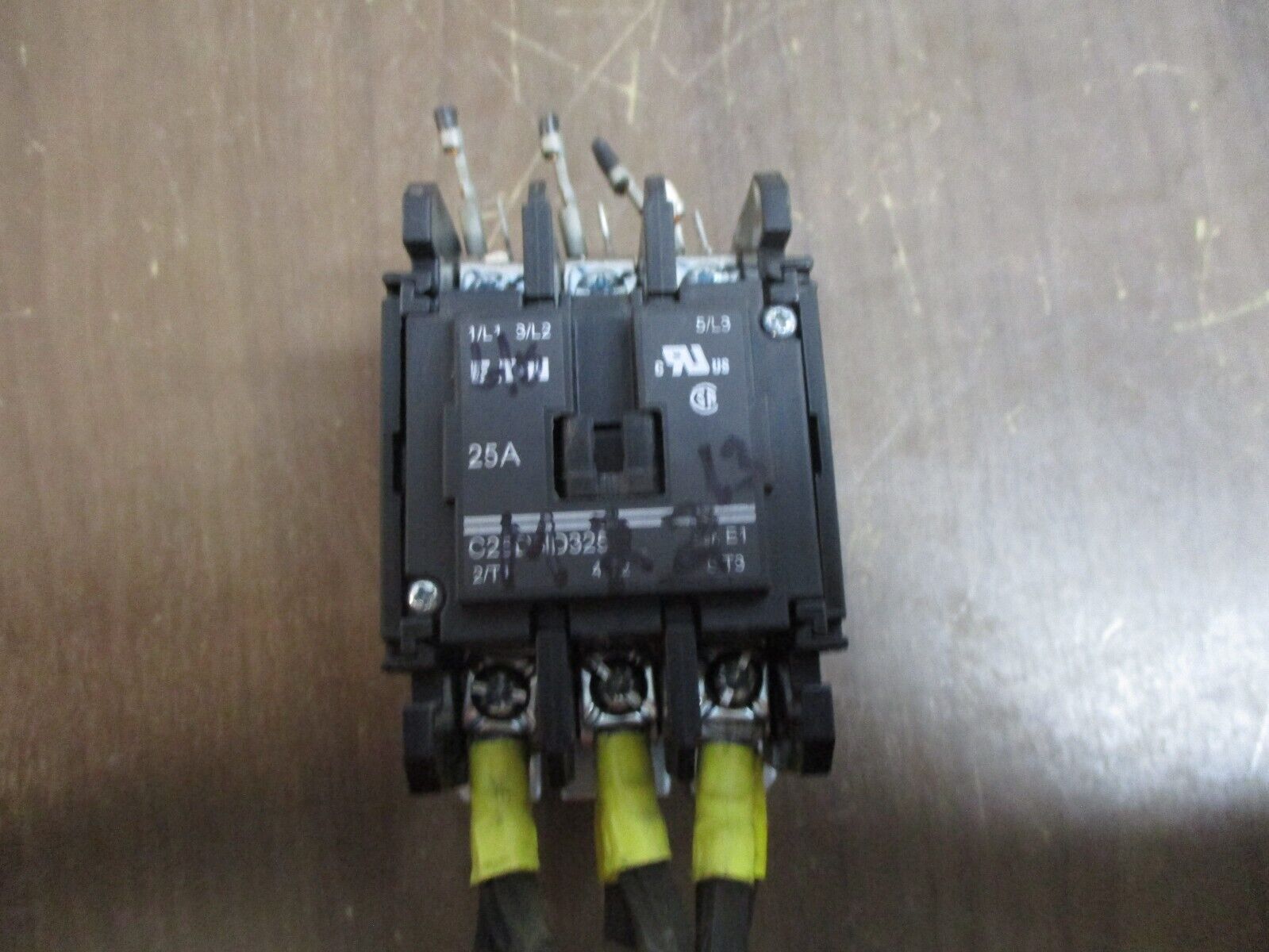 Cutler-Hammer Contactor C25DND325 120V Coil 25A Used