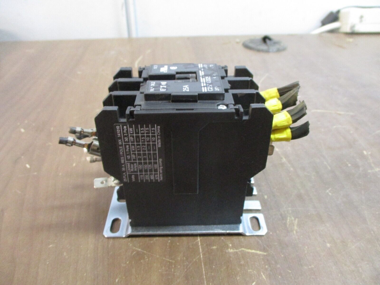 Cutler-Hammer Contactor C25DND325 120V Coil 25A Used