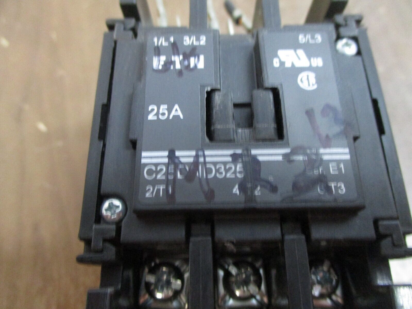 Cutler-Hammer Contactor C25DND325 120V Coil 25A Used