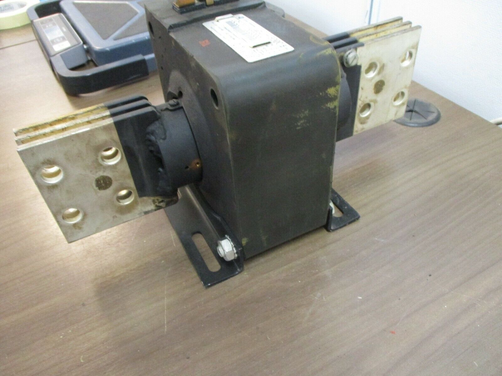 GE Type JCL-0 Current Transformer 750X028017 Ratio: 3000:5A 600V 50-60Hz Used