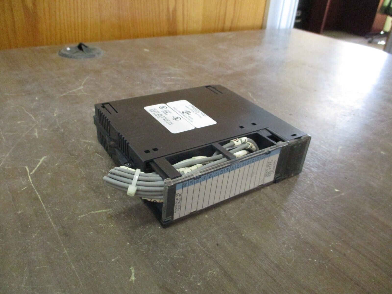 GE Fanuc Output Module IC693MDL740D 12/24VDC 0.5A 16PT POS Used