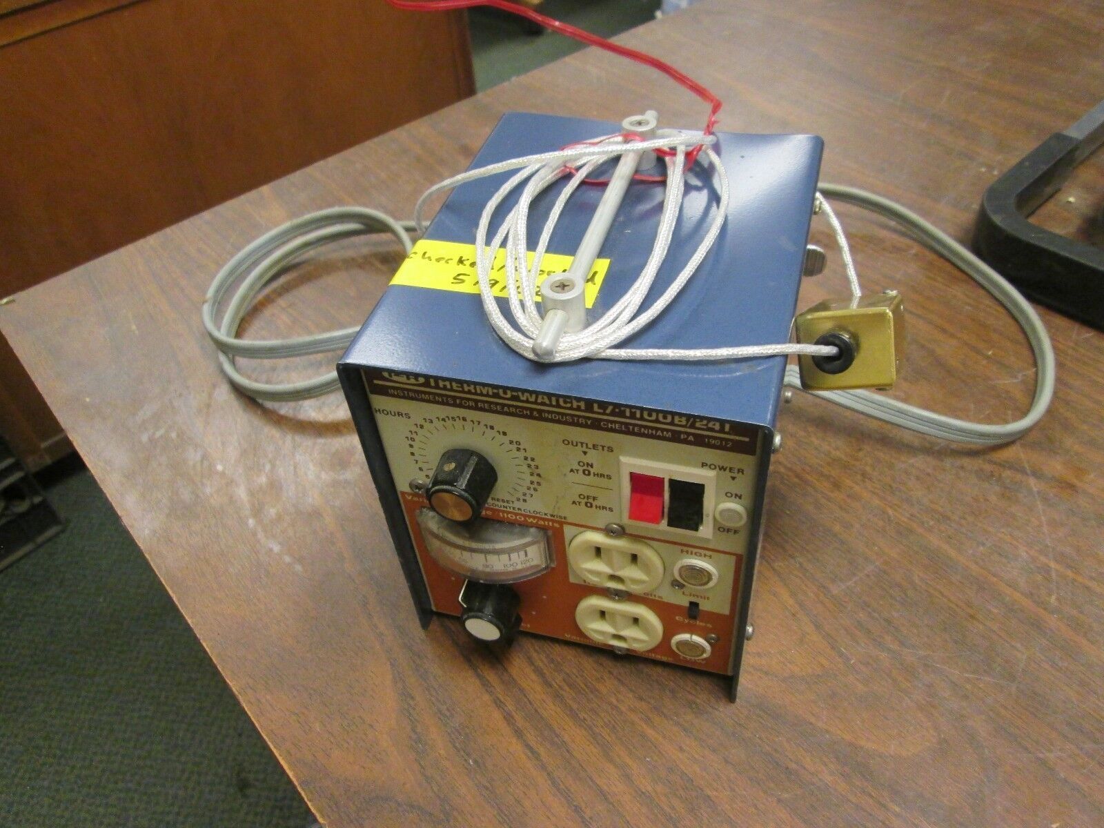 I2R Therm-O-Watch Voltage Controller L7-1100B/24T Variable Voltage Used