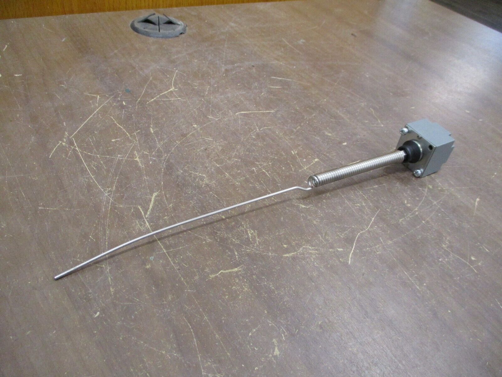 Allen-Bradley Limit Switch Operator Head 40146-113-59 *Missing Mounting Screw*