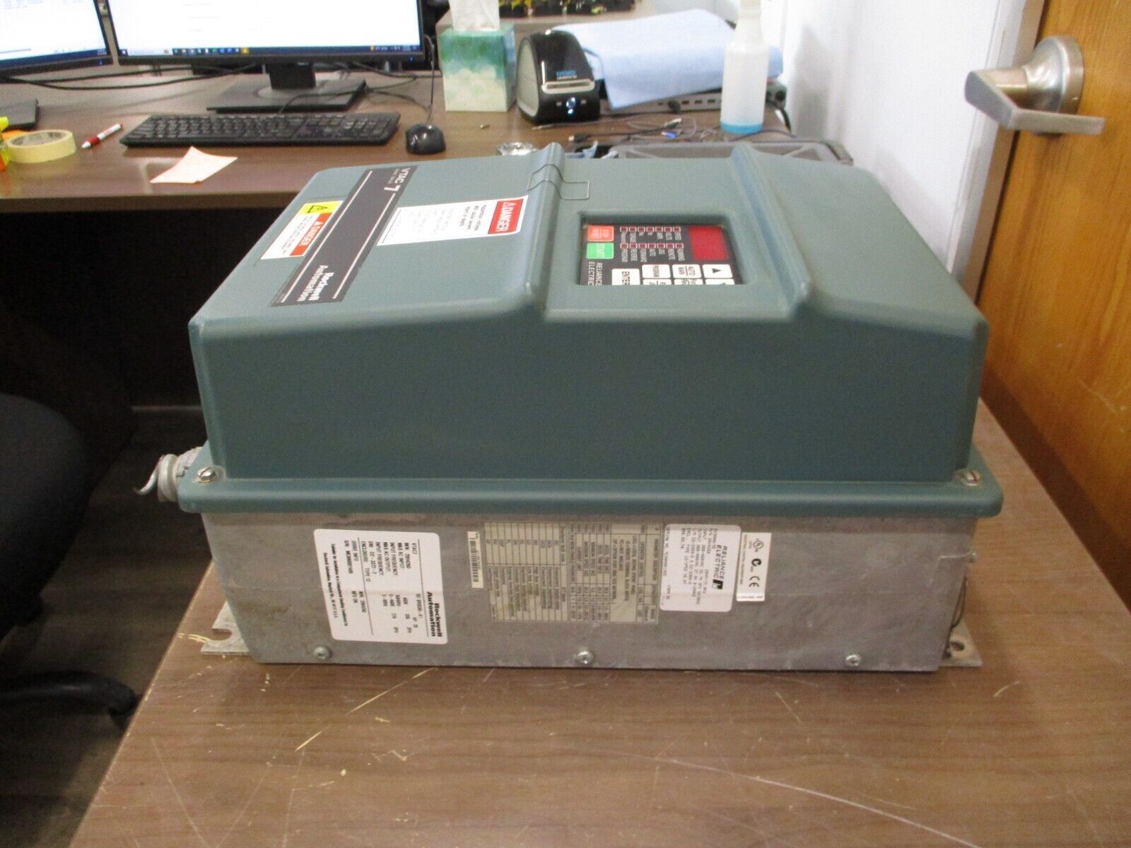 Rockwell Automation VTAC 7 AC Drive 20H4260 20HP 3Ph Type 12 Enclosure Used