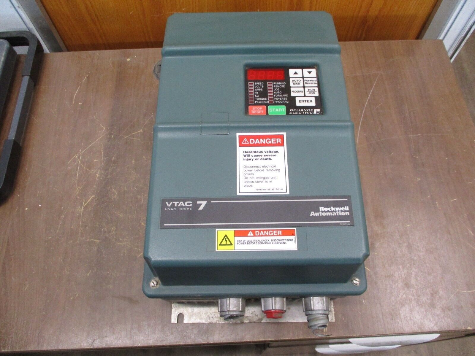 Rockwell Automation VTAC 7 AC Drive 20H4260 20HP 3Ph Type 12 Enclosure Used