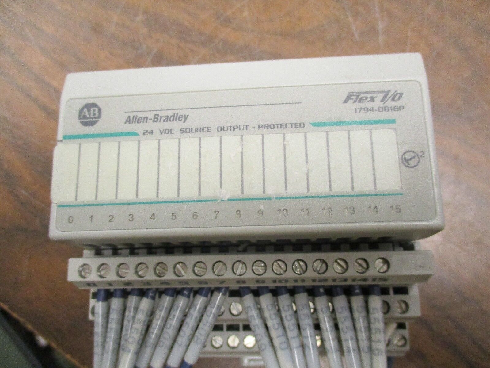 Allen-Bradley Flex I/O Output Module 1794-OB16P 24VDC Used