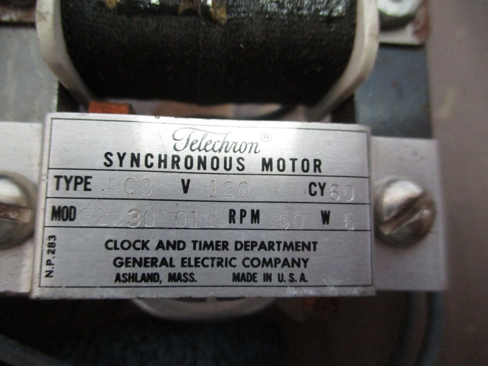 Telechrom Type BC3 Synchronous Motor 323301011 120V 60Hz 60RPM 6W Used