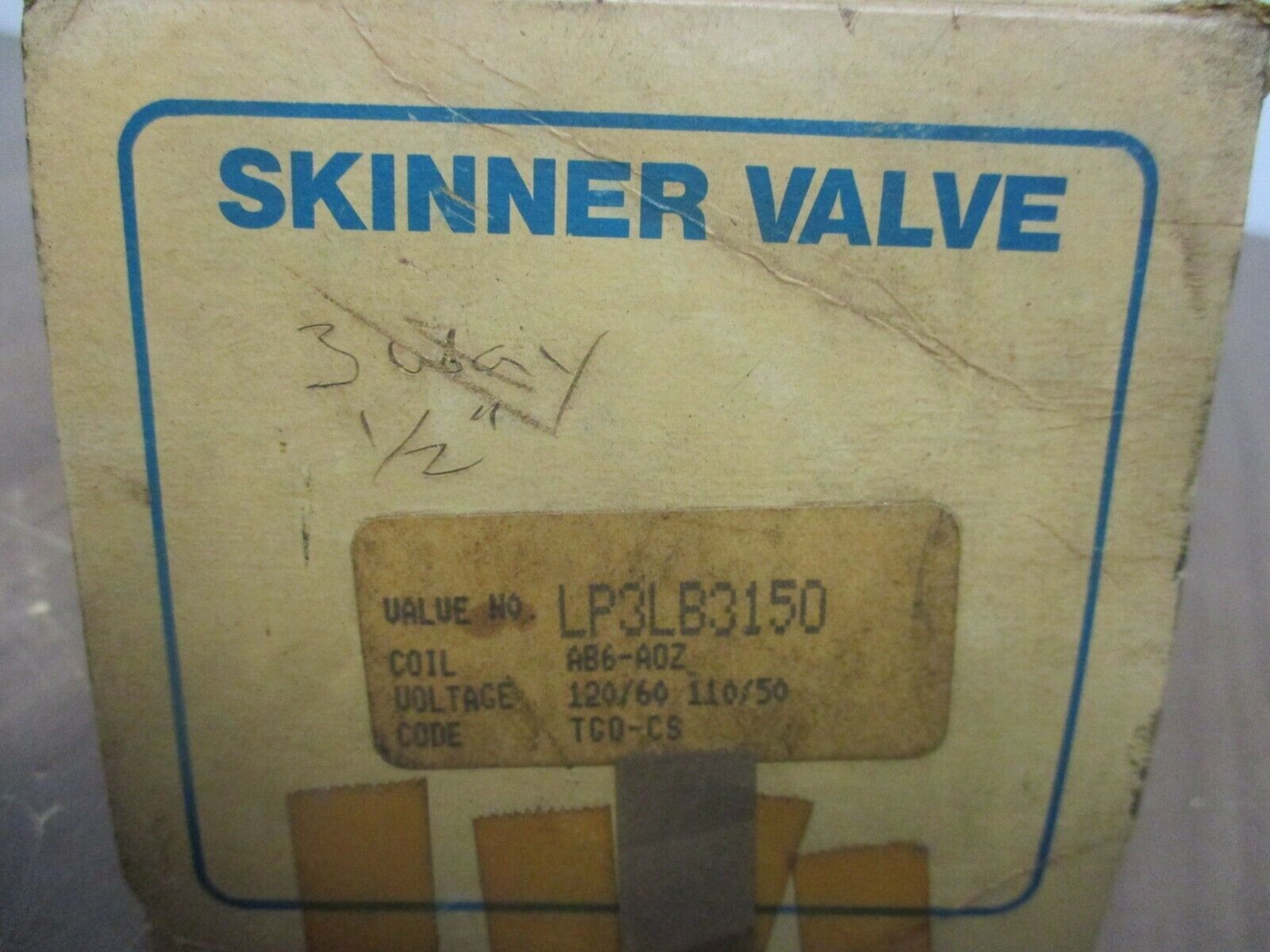 Honeywell Skinner Solenoid Valve LP3LB3150 120V@60Hz 110V@50Hz New Surplus
