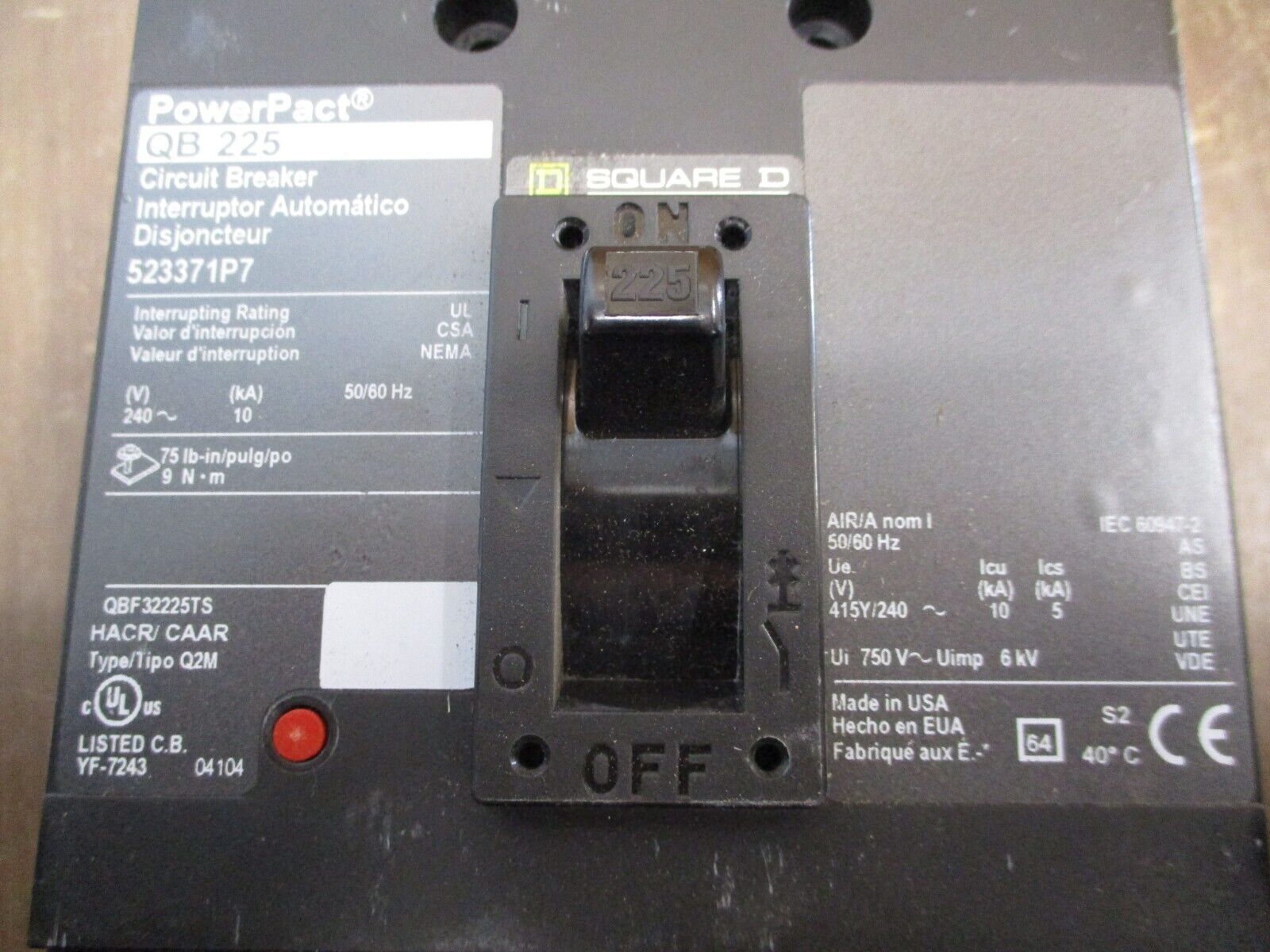 Square D PowerPact QB 225 Circuit Breaker QBF32225TS 225A 240V 3P Used