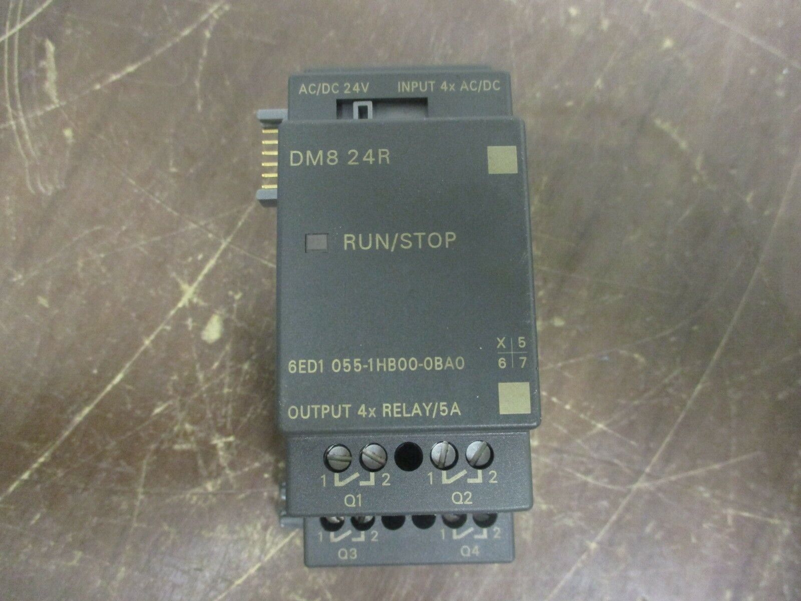 Siemens DM8 24R Expansion Module 6ED1 055-1HB00-0BA0 *Missing (1) Mounting Clip*