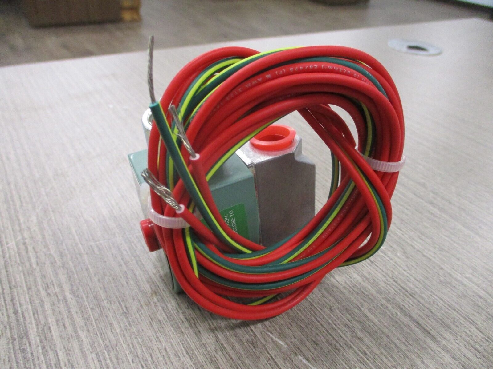 Asco Solenoid Valve L8040H8 New Surplus