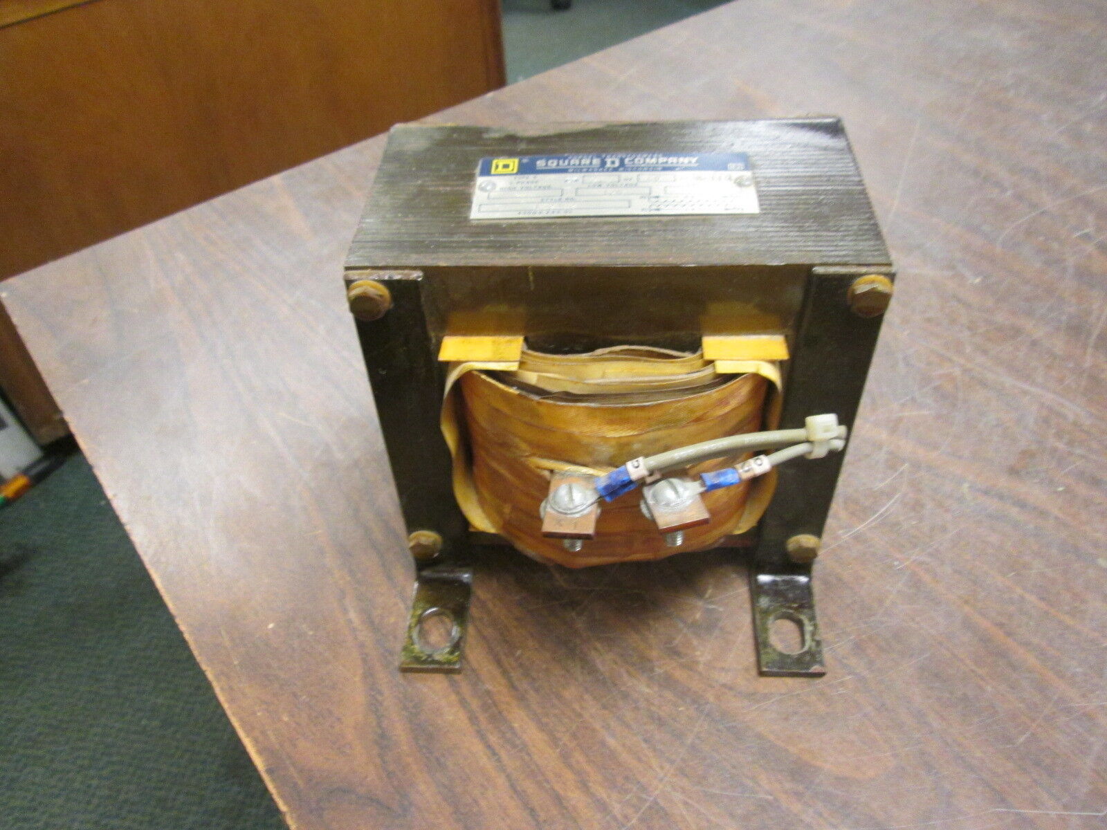 Square D Transformer 152862 2.0KVA Pri: 208V Sec: 120V Used