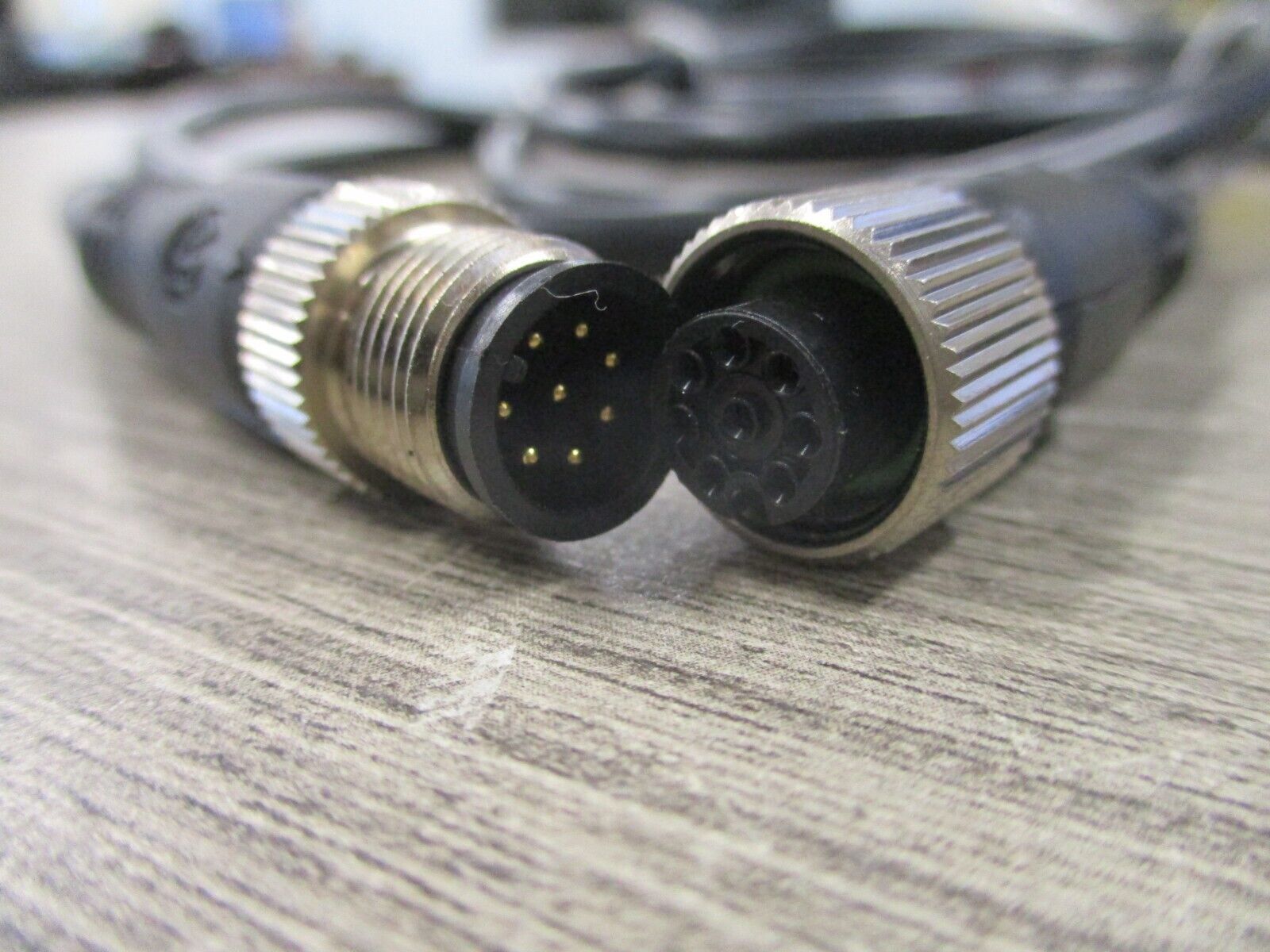 Allen-Bradley QD Cordset 889D-F8ABDM-2 Ser.B 2 Meter DC Micro New Surplus