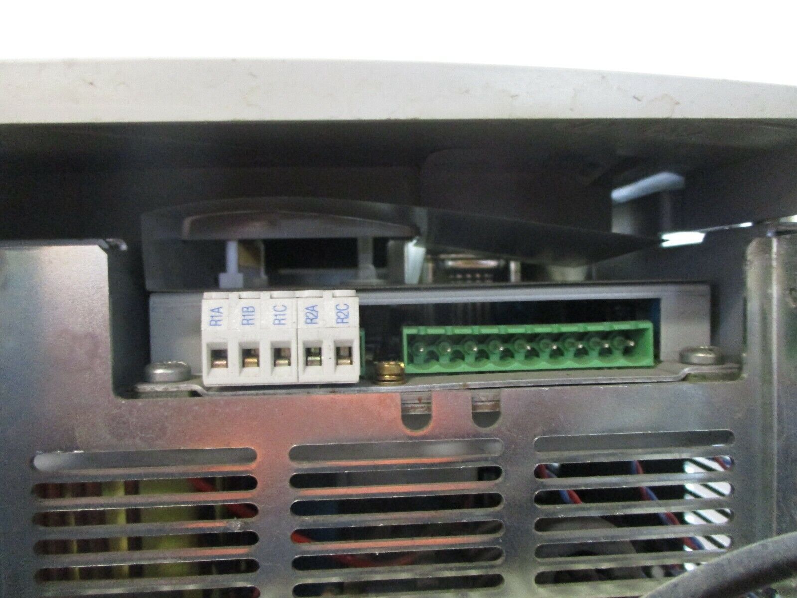 Square D Altivar 58 AC Drive ATV58HD16N4Z 15HP *No Keypad* Used
