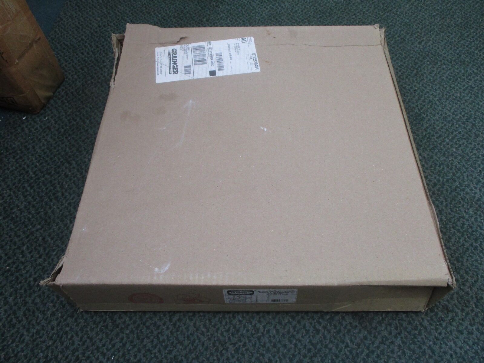 Hubbell FloorTrak FT4GY25 Length: 25' Gray New Surplus