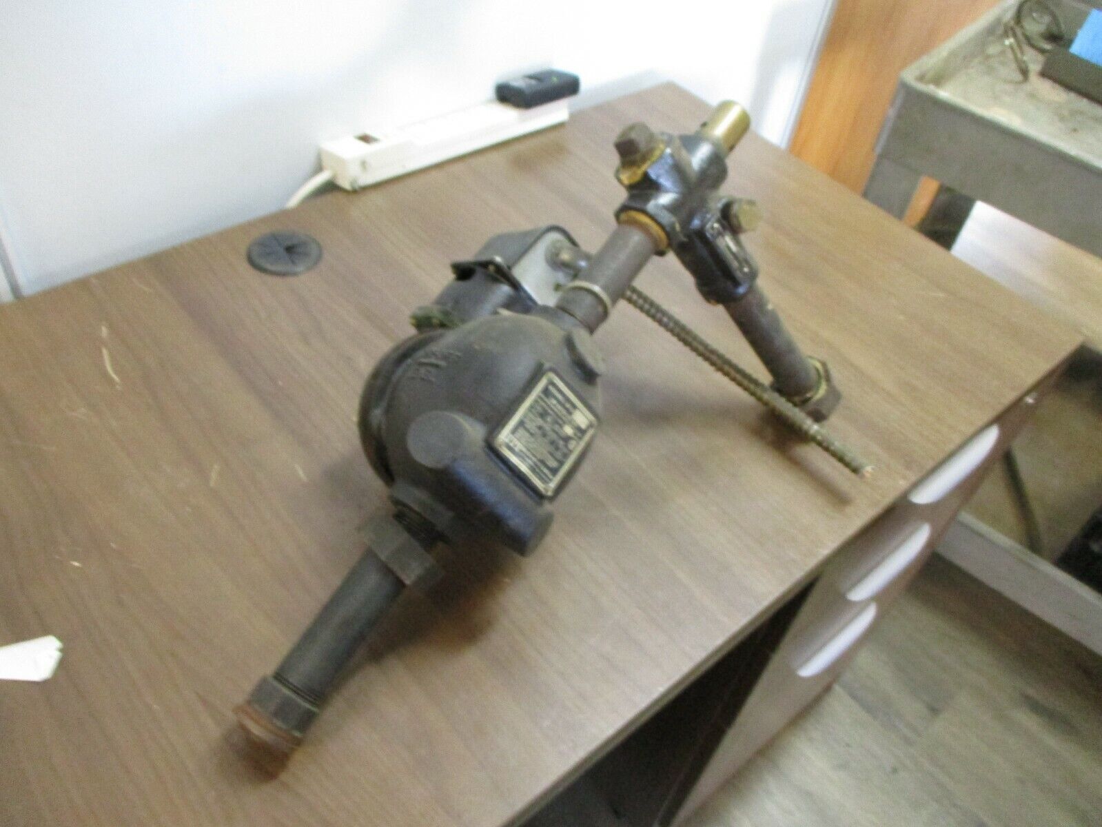 ITT Low Water Cut-Off 63M 115-230V 60Hz w/ Type 2M Switch Used