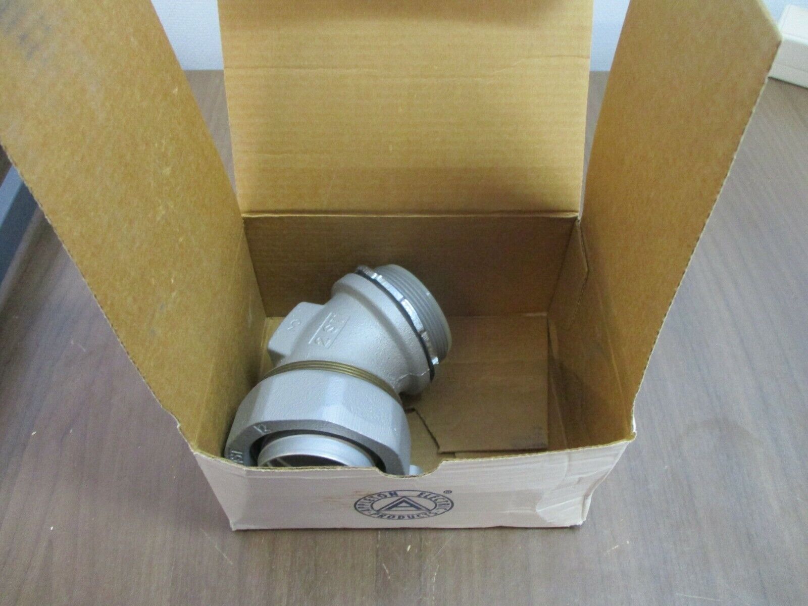 Appleton INS 45 Connector STB-45200L 2" New Surplus