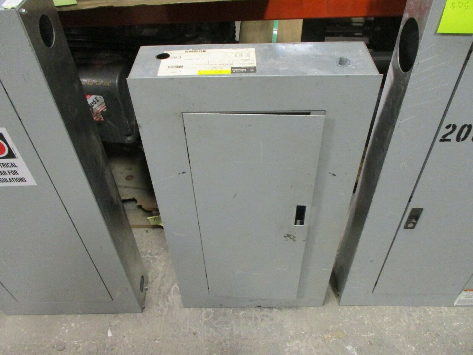 GE Main Lug Breaker Panel AQF3302MT 225A Max 208Y/120 3Ph 4W Used