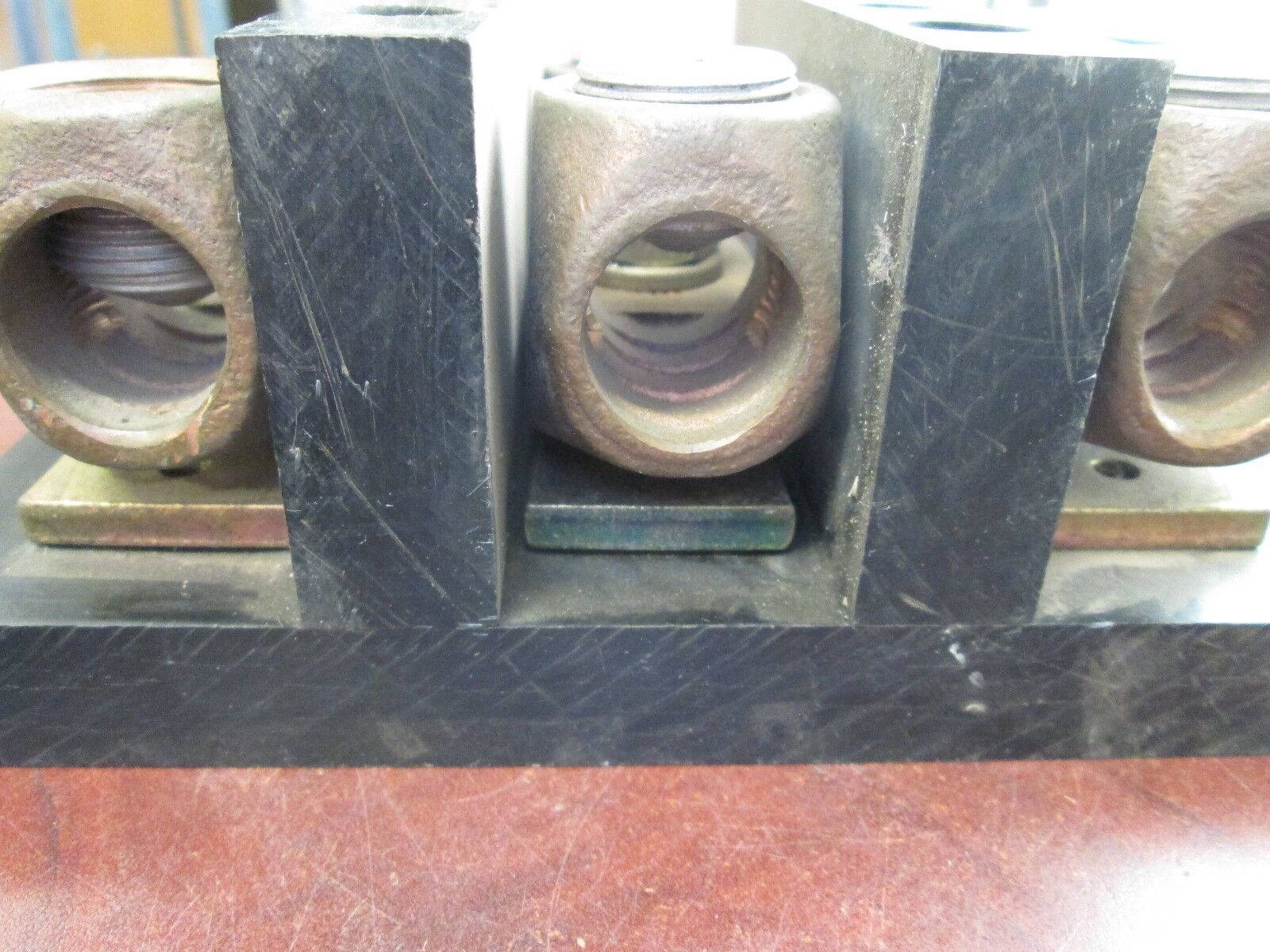 Power Distribution Block Line 500MCM Load 500MCM 3P Used