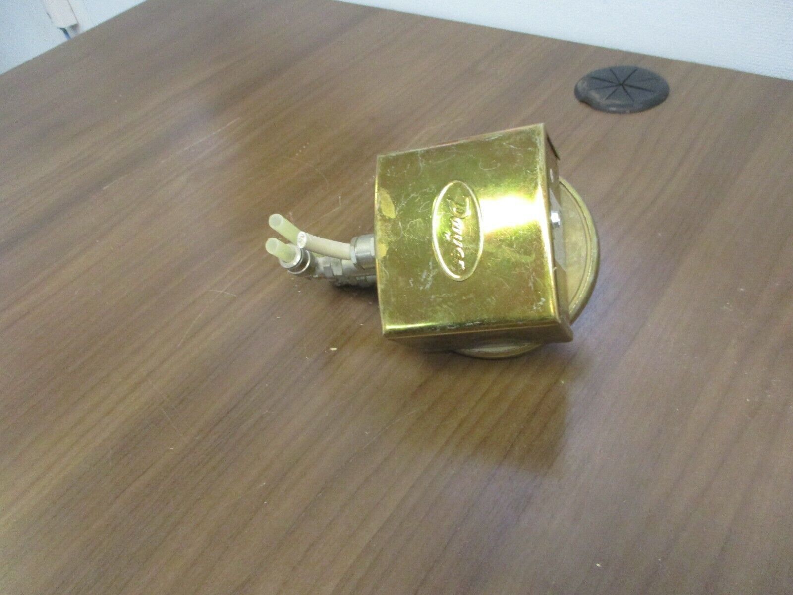 Dwyer Pressure Switch 1823-80 15A 125/250/480V 10PSI Used