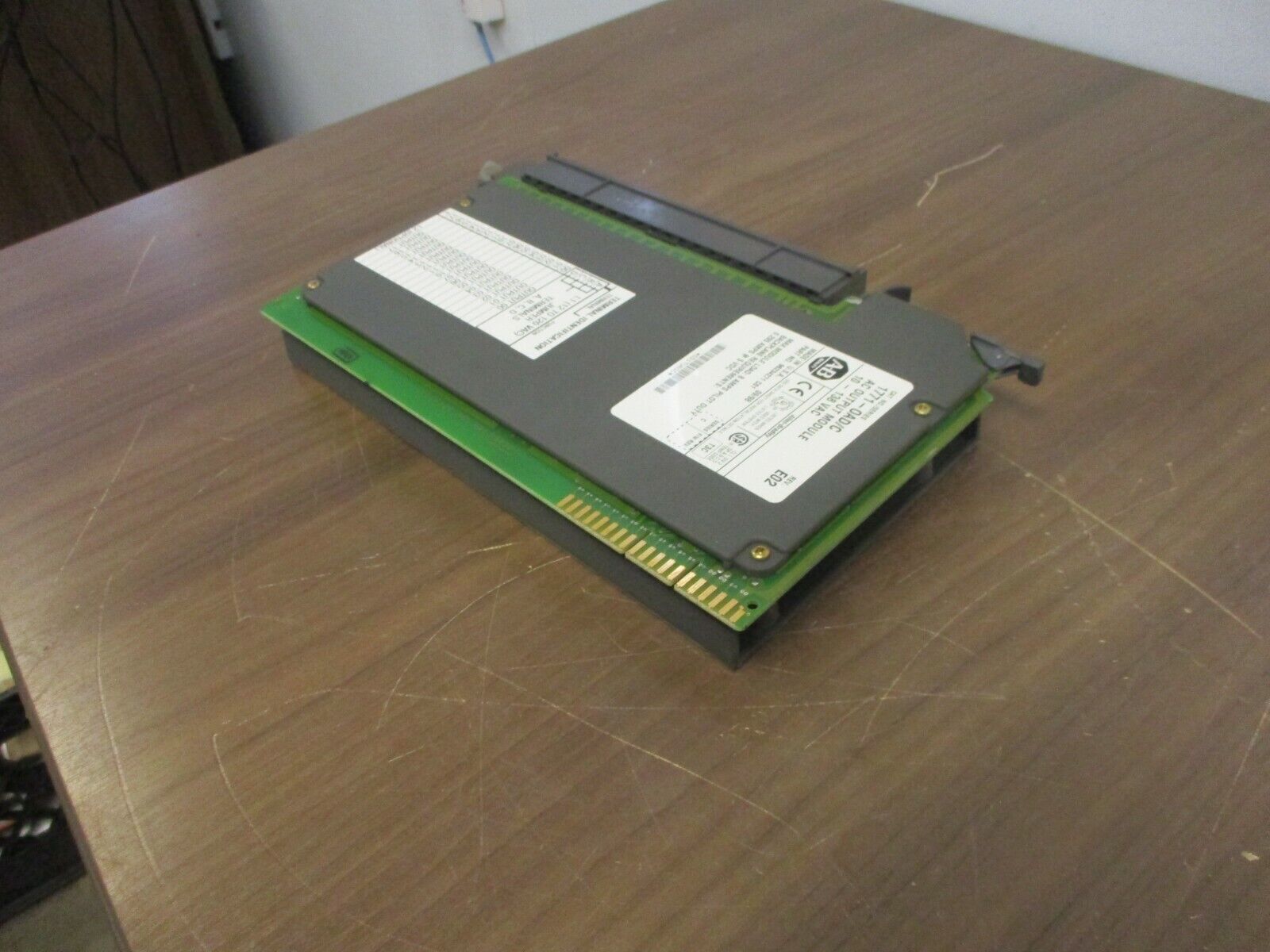 Allen-Bradley AC Output Module 1771-OAD/C 10-138VAC Ser. C Rev: E02 Used