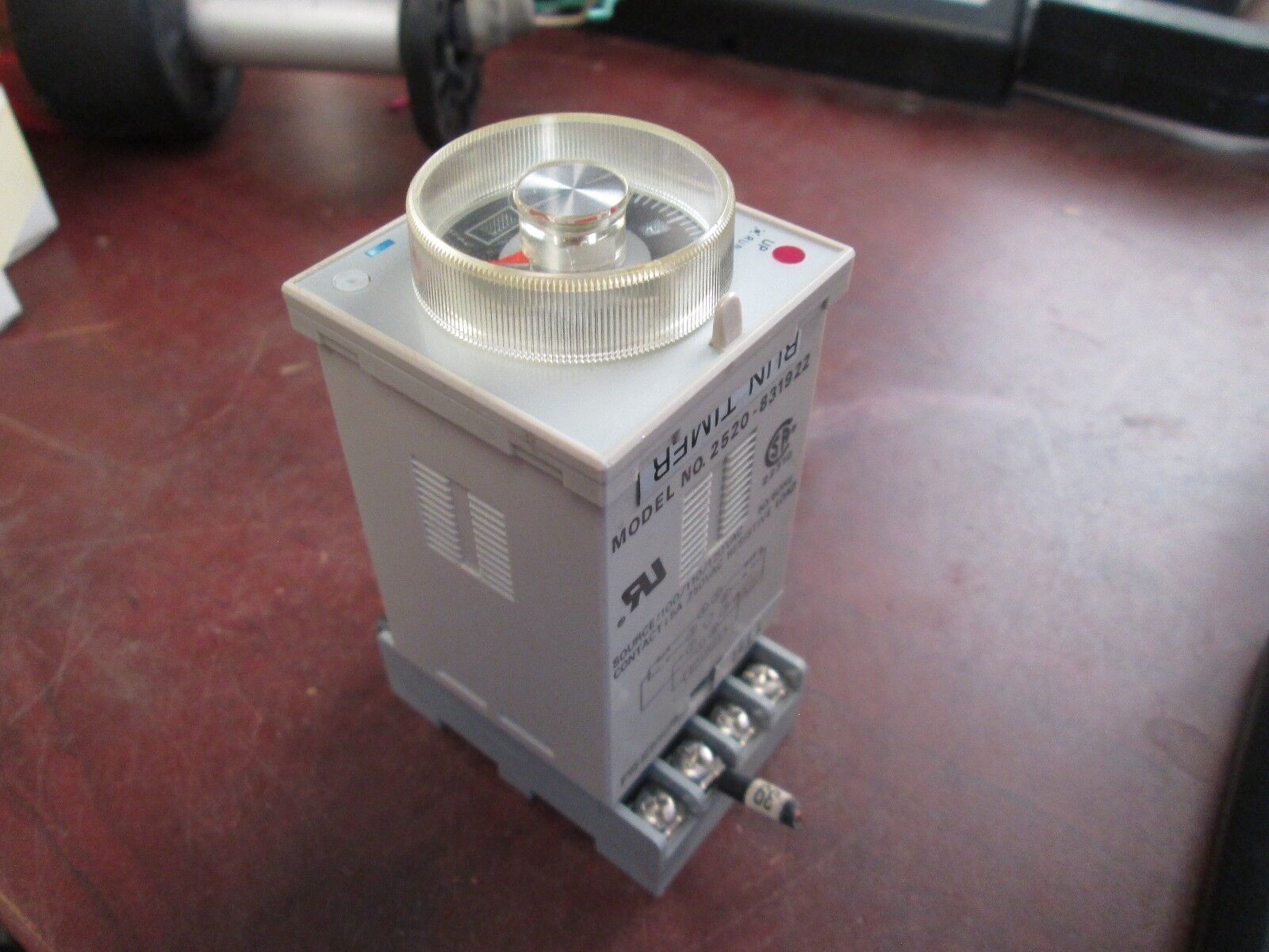 PS Timer Relay 2520-831922 Source: 100/110/120VAC Used