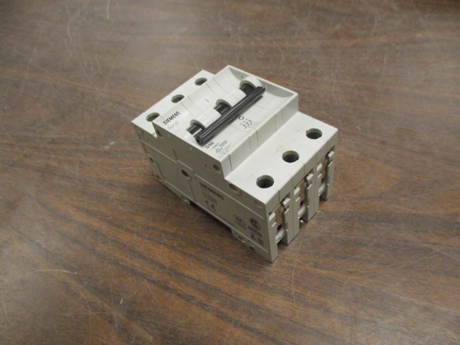 Siemens Circuit Breaker 55X23 D50 50A 400V 3P Used