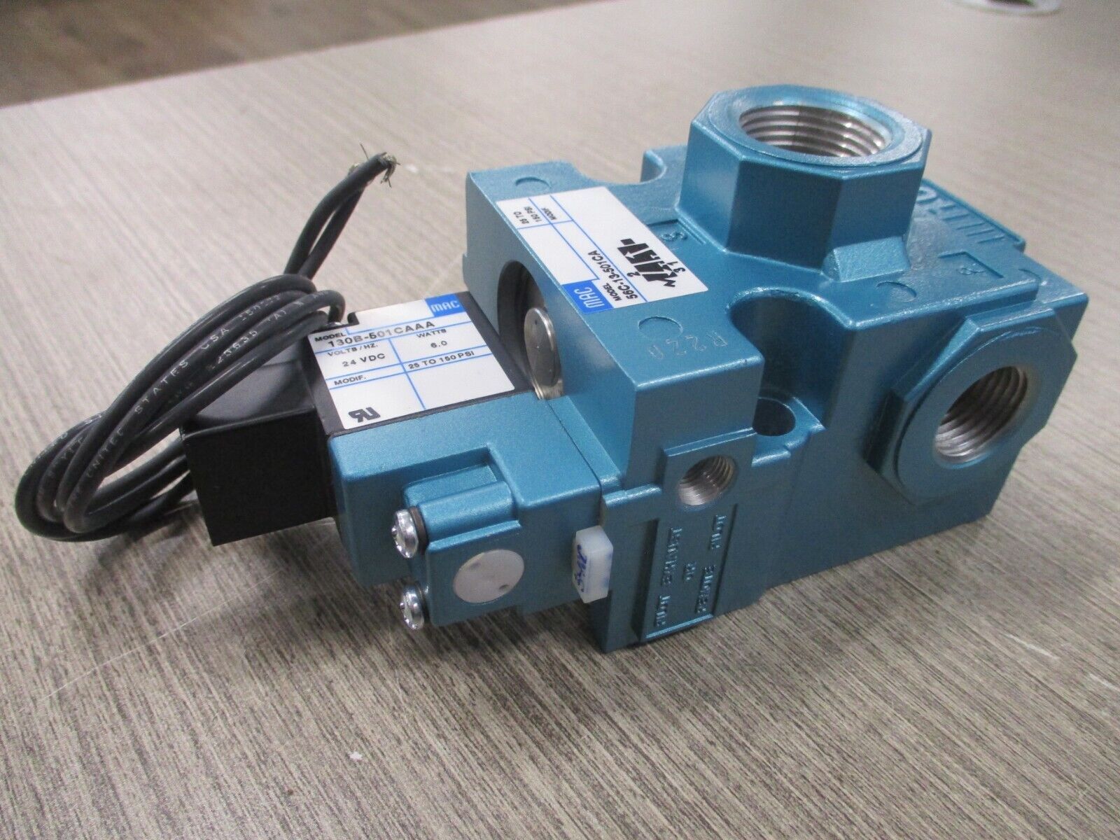 MAC Solenoid Valve 56C-13-501CA 24VDC 3-Way Inline New Surplus
