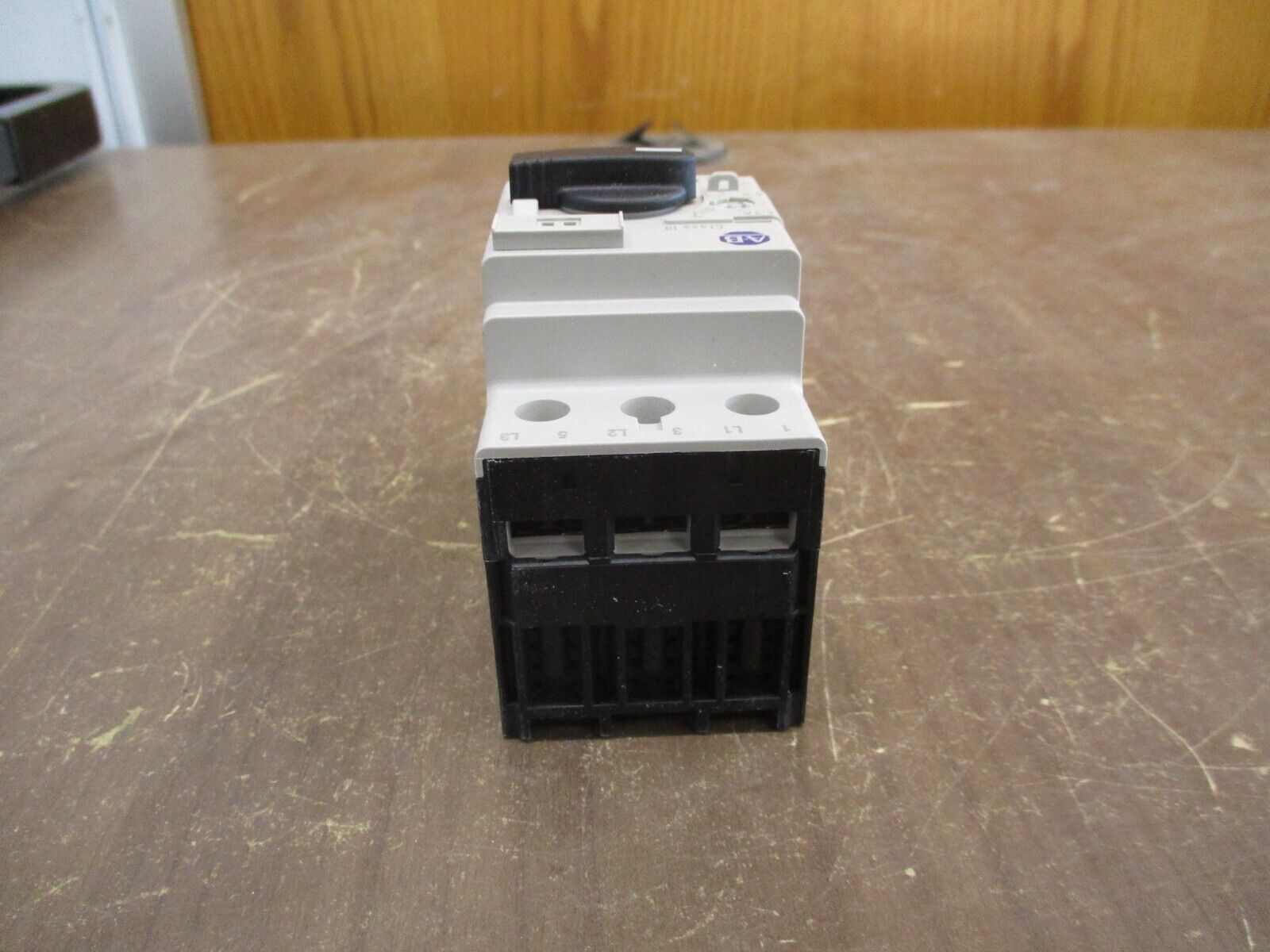 Allen-Bradley Manual Motor Protector 140M-C2E-B63 Ser. C Trip: 4.0-6.3A