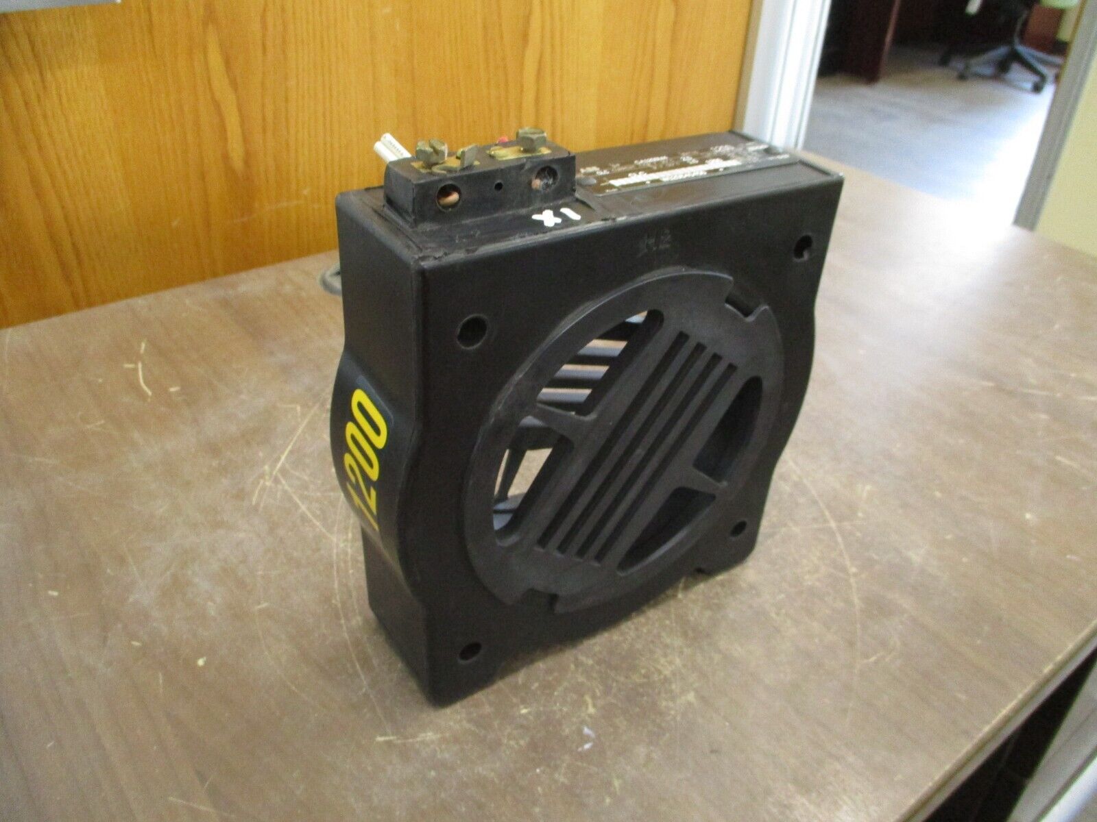 ABB Type CLC Current Transformer CA1200M4 Ratio 1200:5A 600V 60Hz 10kV BIL Used