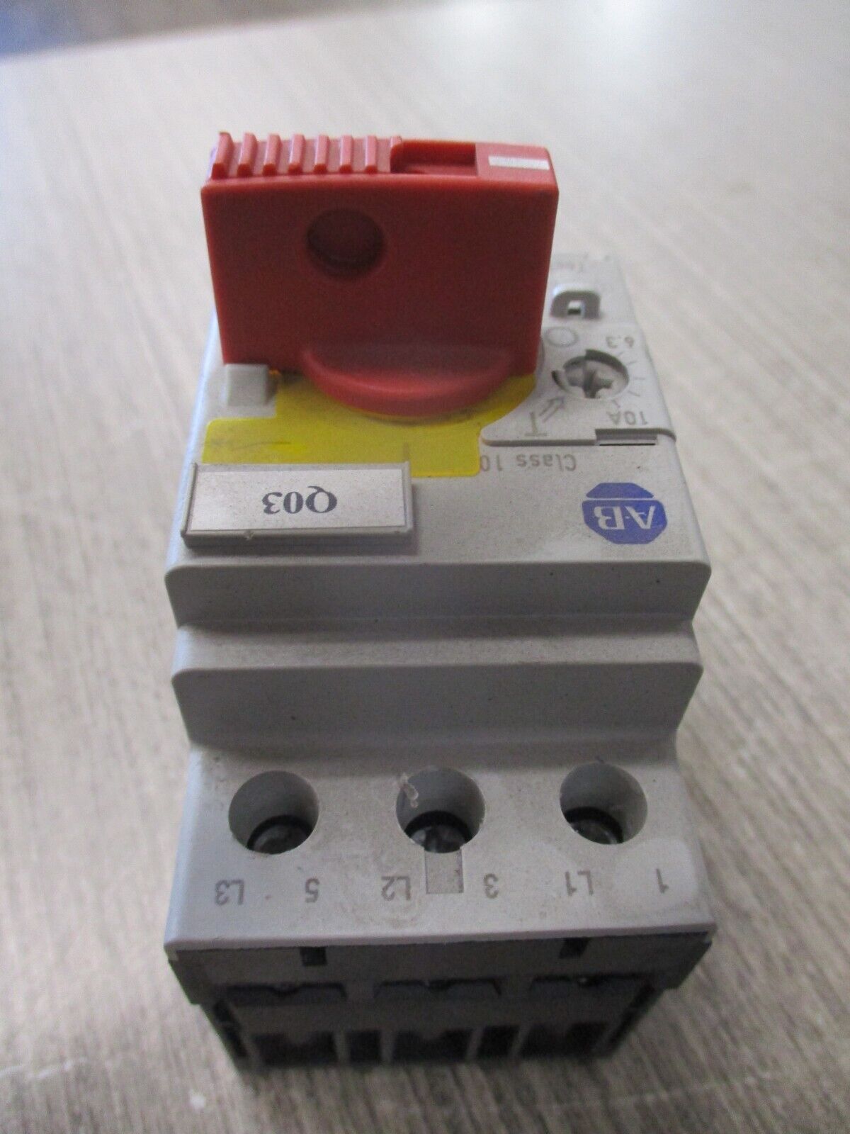Allen-Bradley Manual Motor Protector 140M-C2E-C10 Trip : 6.3-10A Used