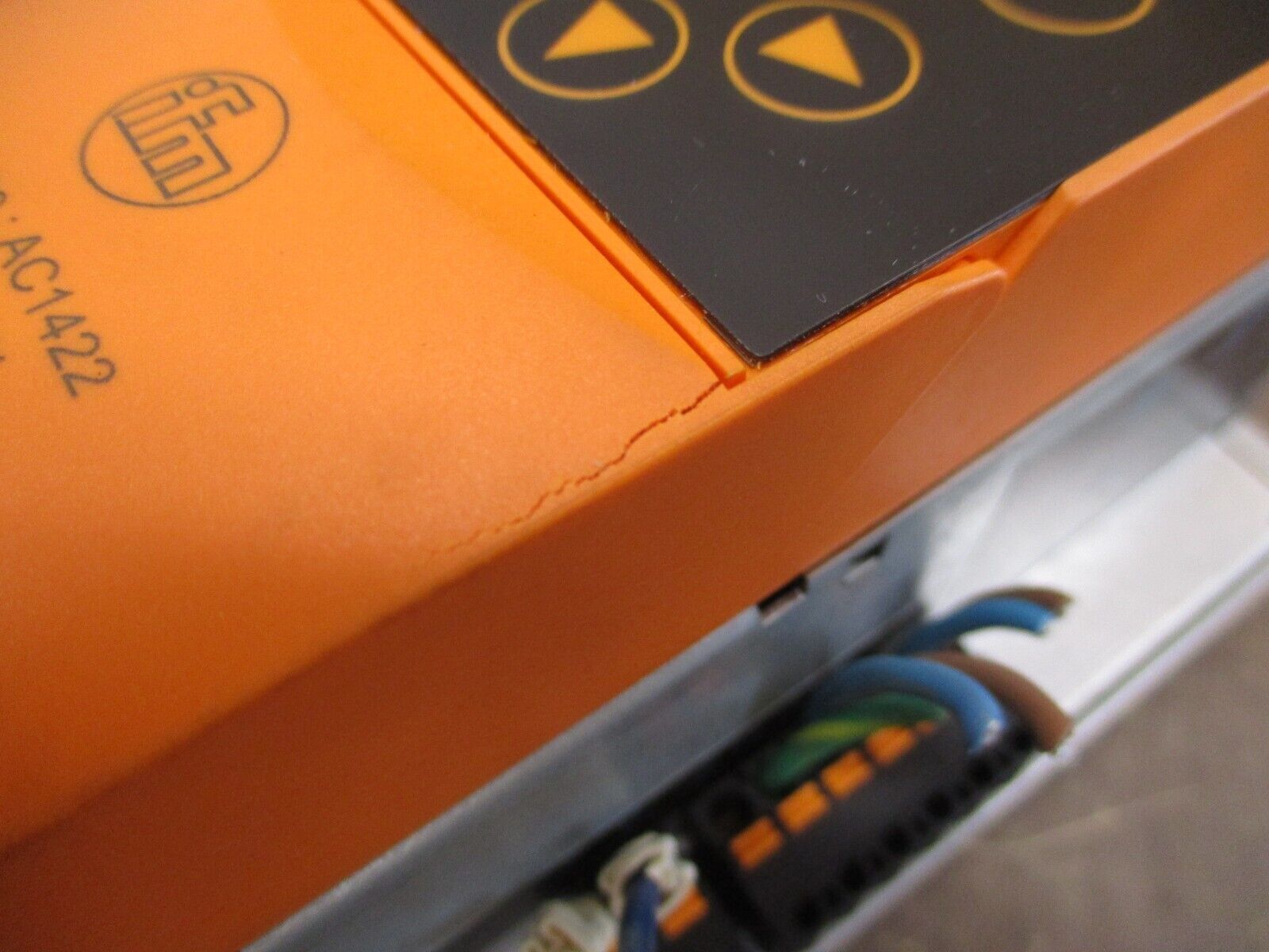 IFM AS-i Ethernet/IP Gateway AC1422 *Cracked Cover* Used